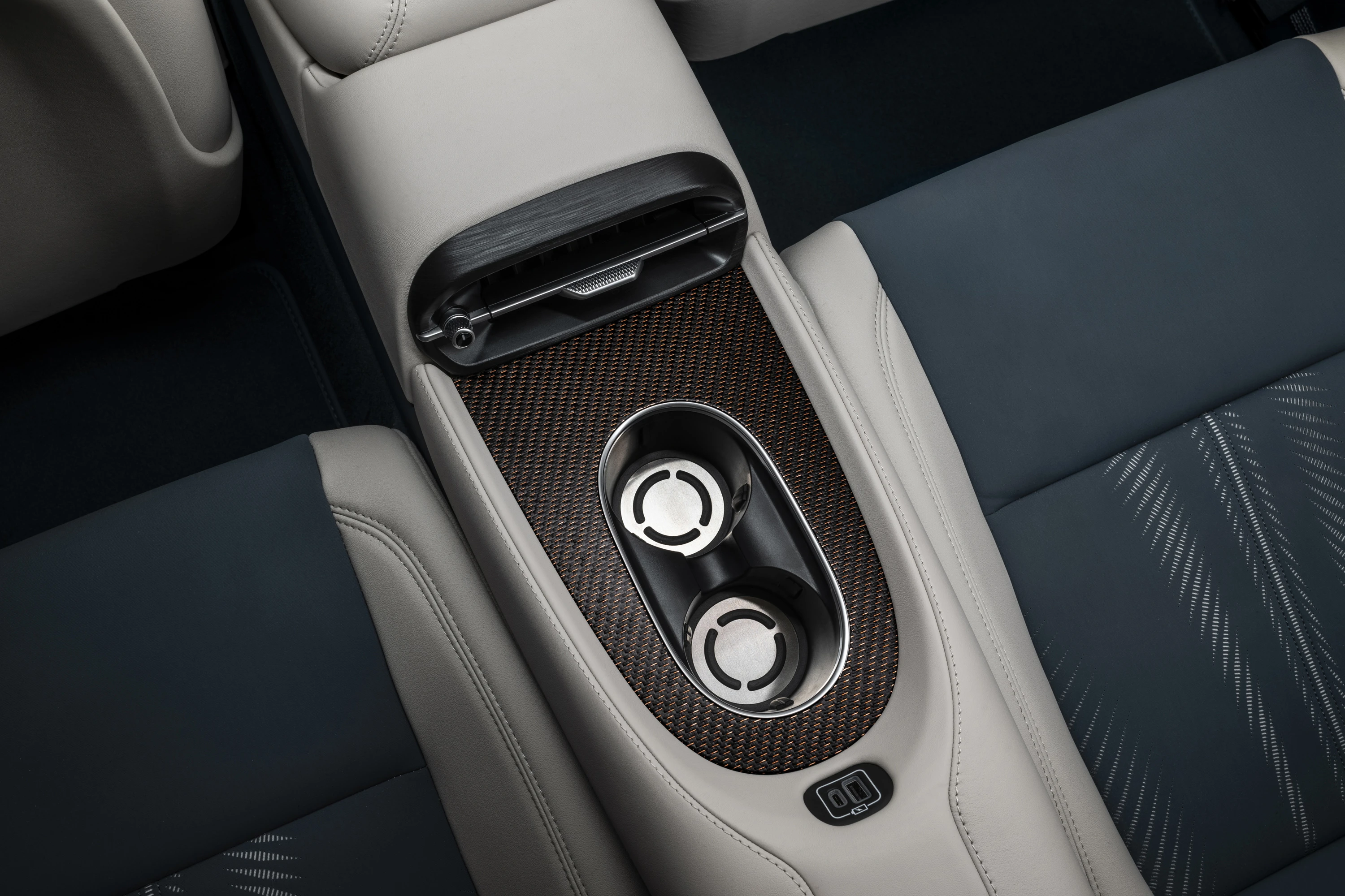Maserati GranCabrio Folgore details view