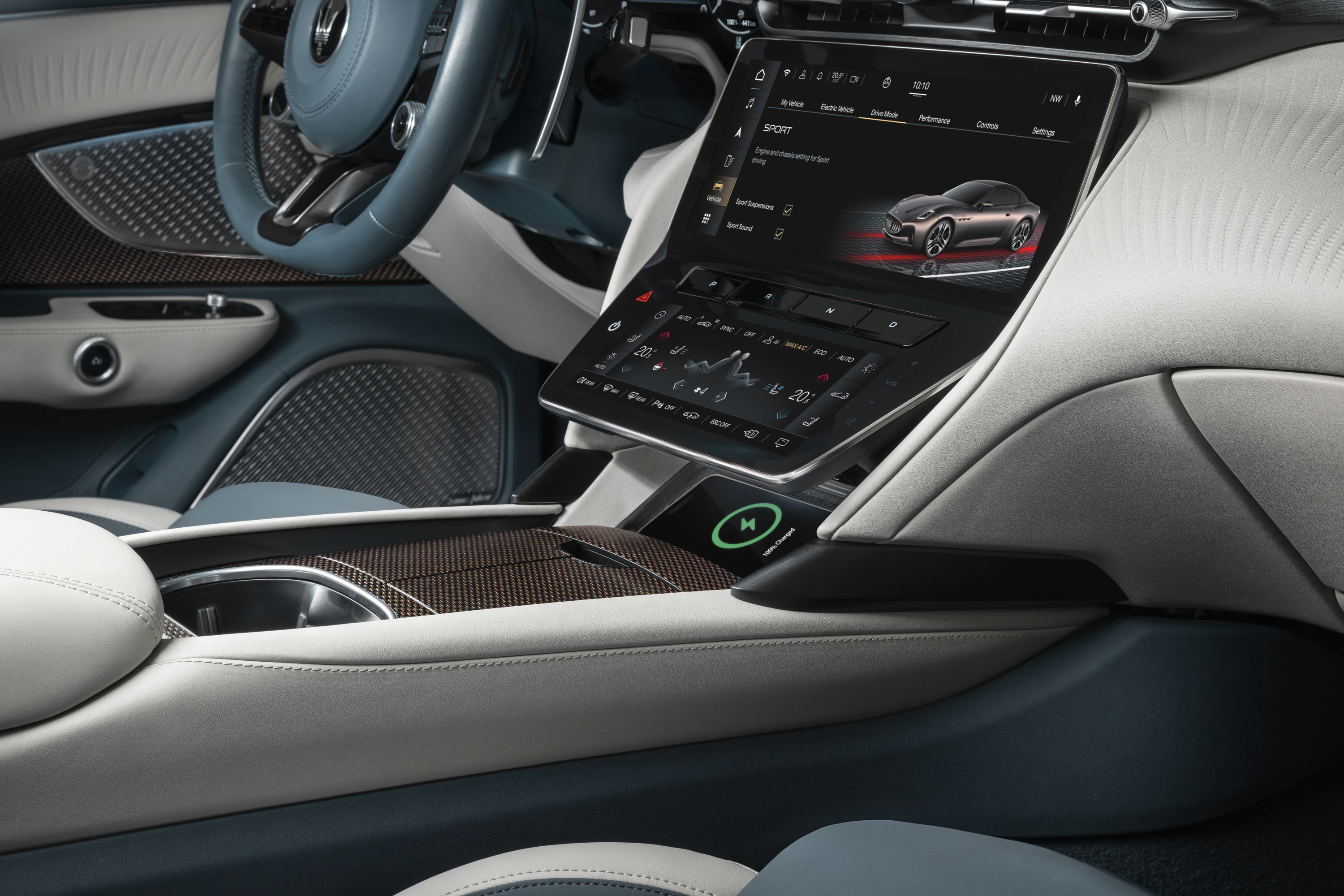 Maserati GranCabrio Folgore screens view