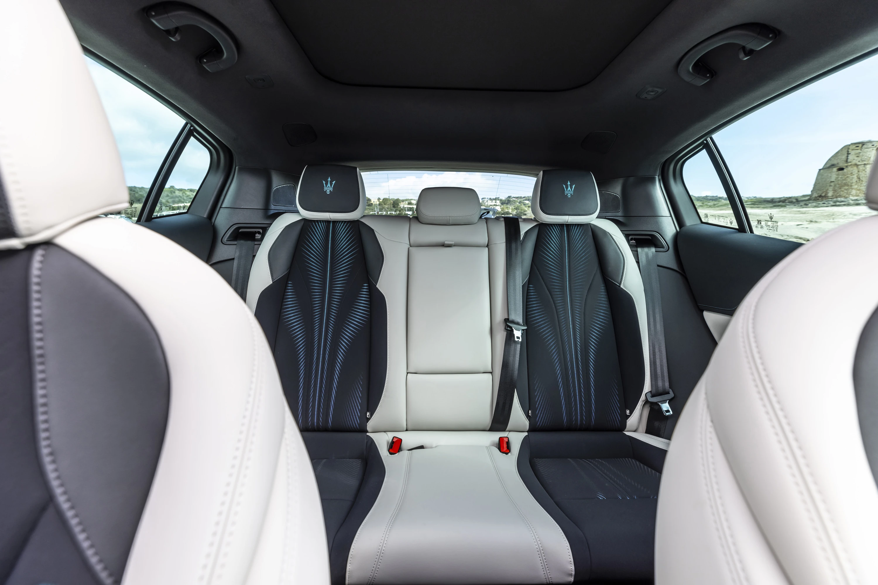 Maserati Grecale Folgore secondrowseats view