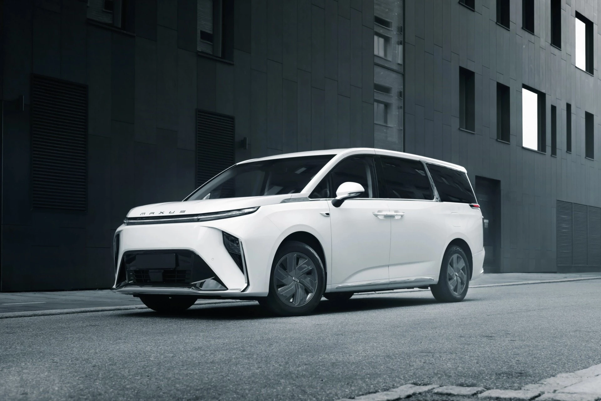 Maxus MIFA 9 90 kWh electric vehicle exterior
