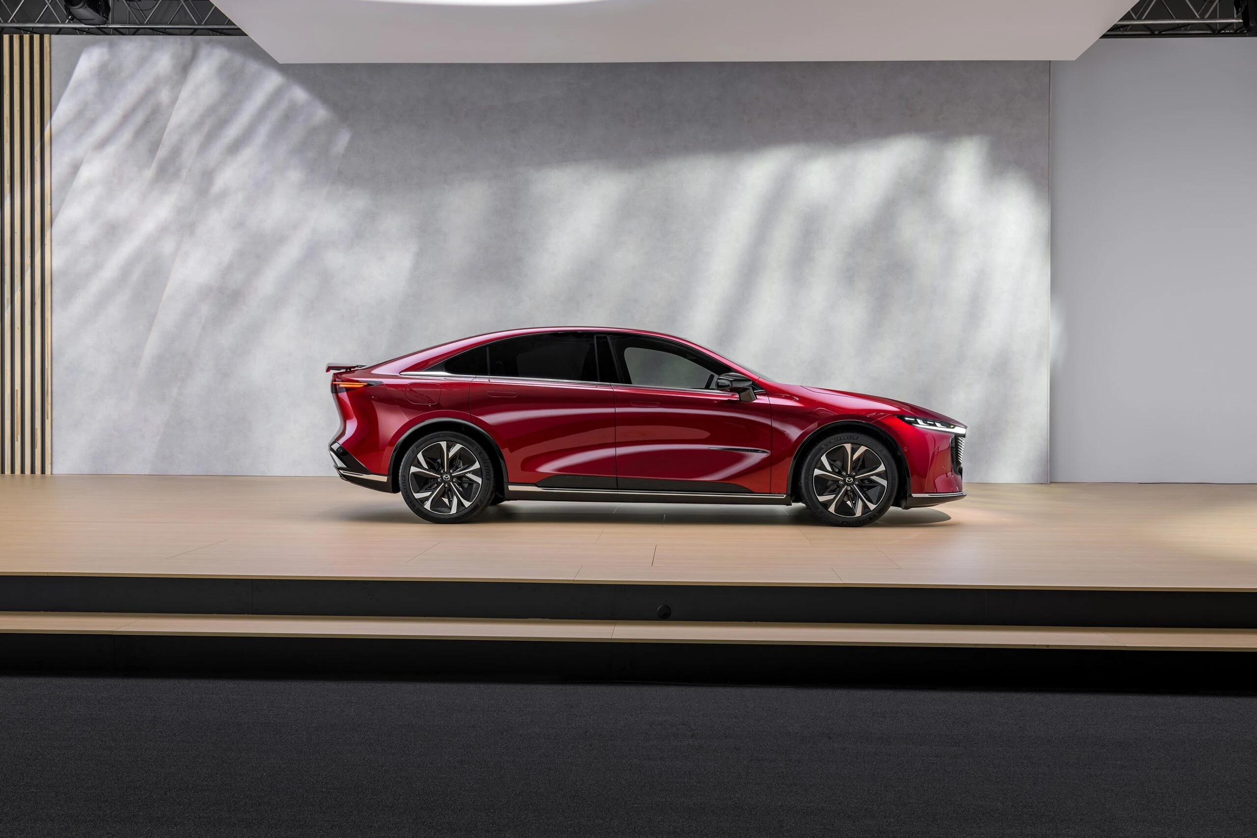 Mazda 6e 78 kWh exterior view
