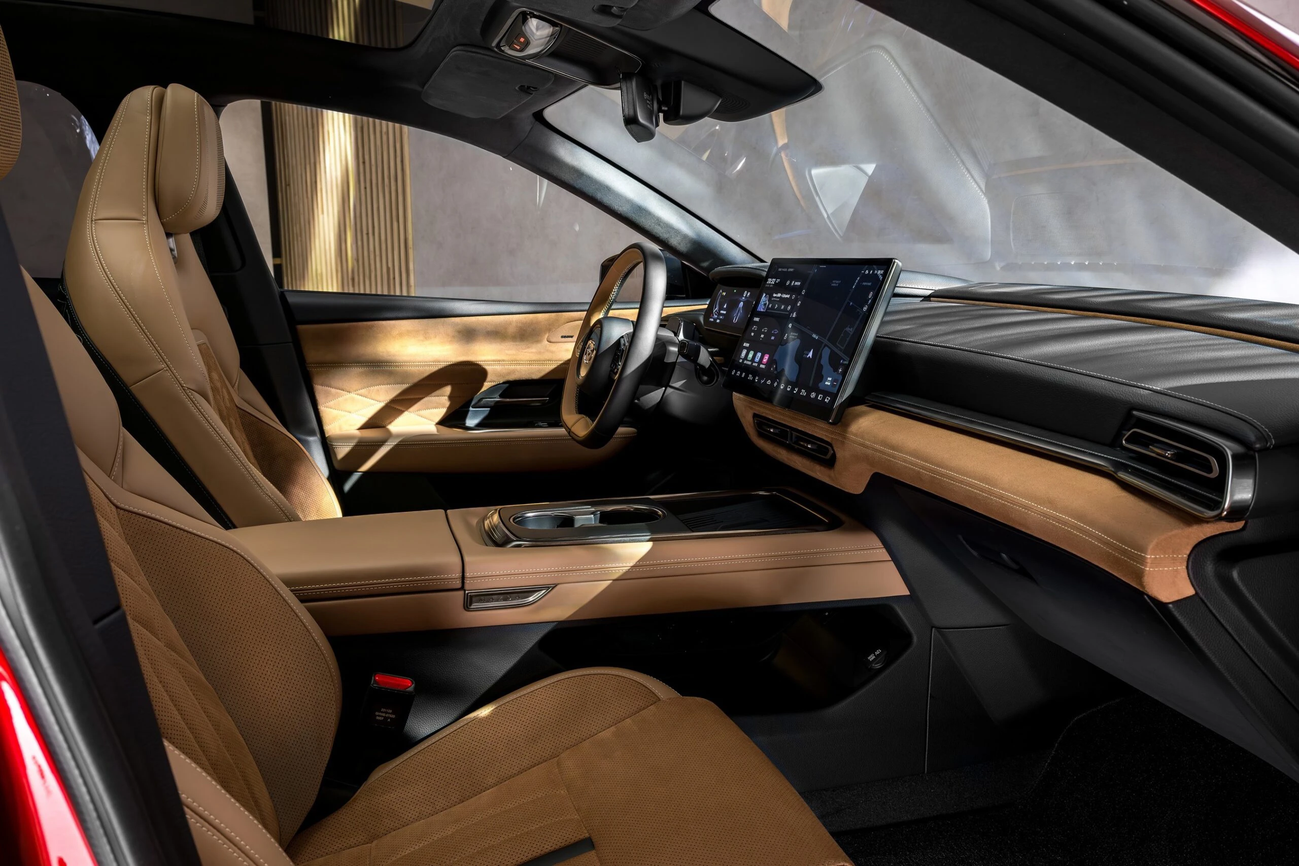 Mazda 6e 78 kWh frontseats view