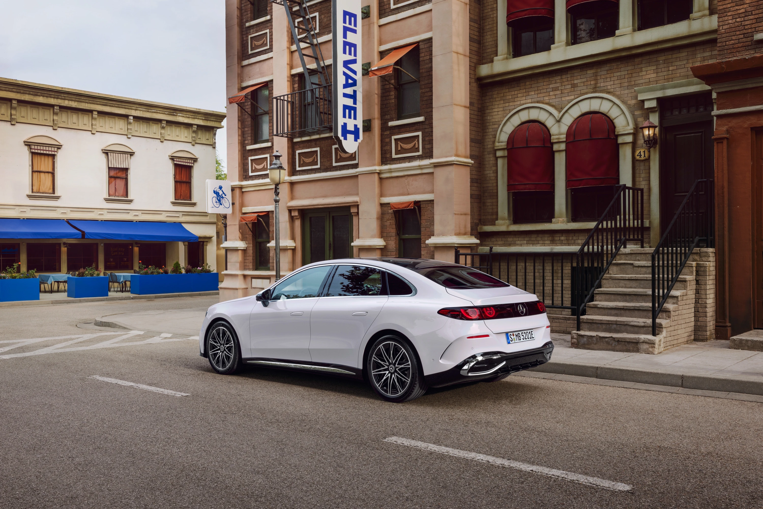 Mercedes C 400 4MATIC electric exterior view