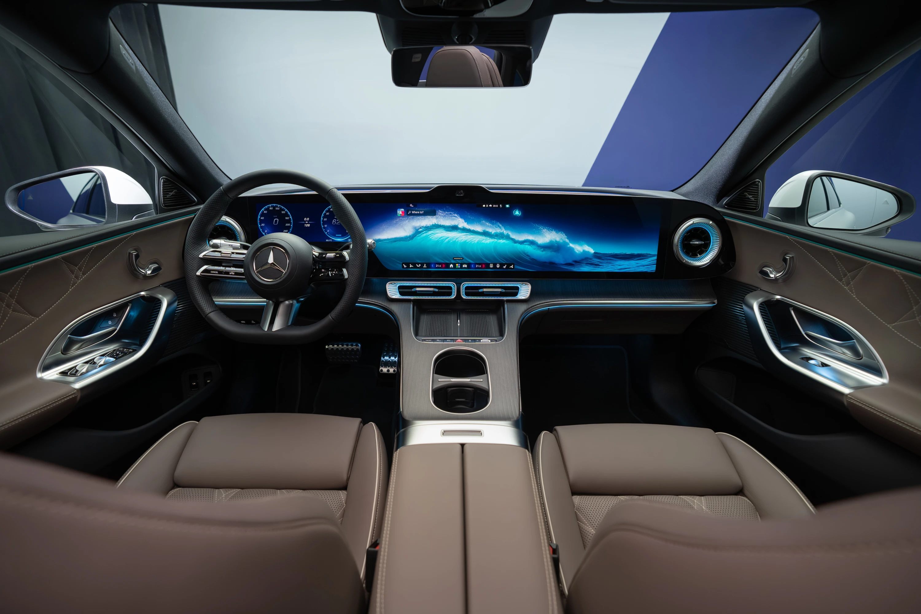 Mercedes C 400 4MATIC electric interior view