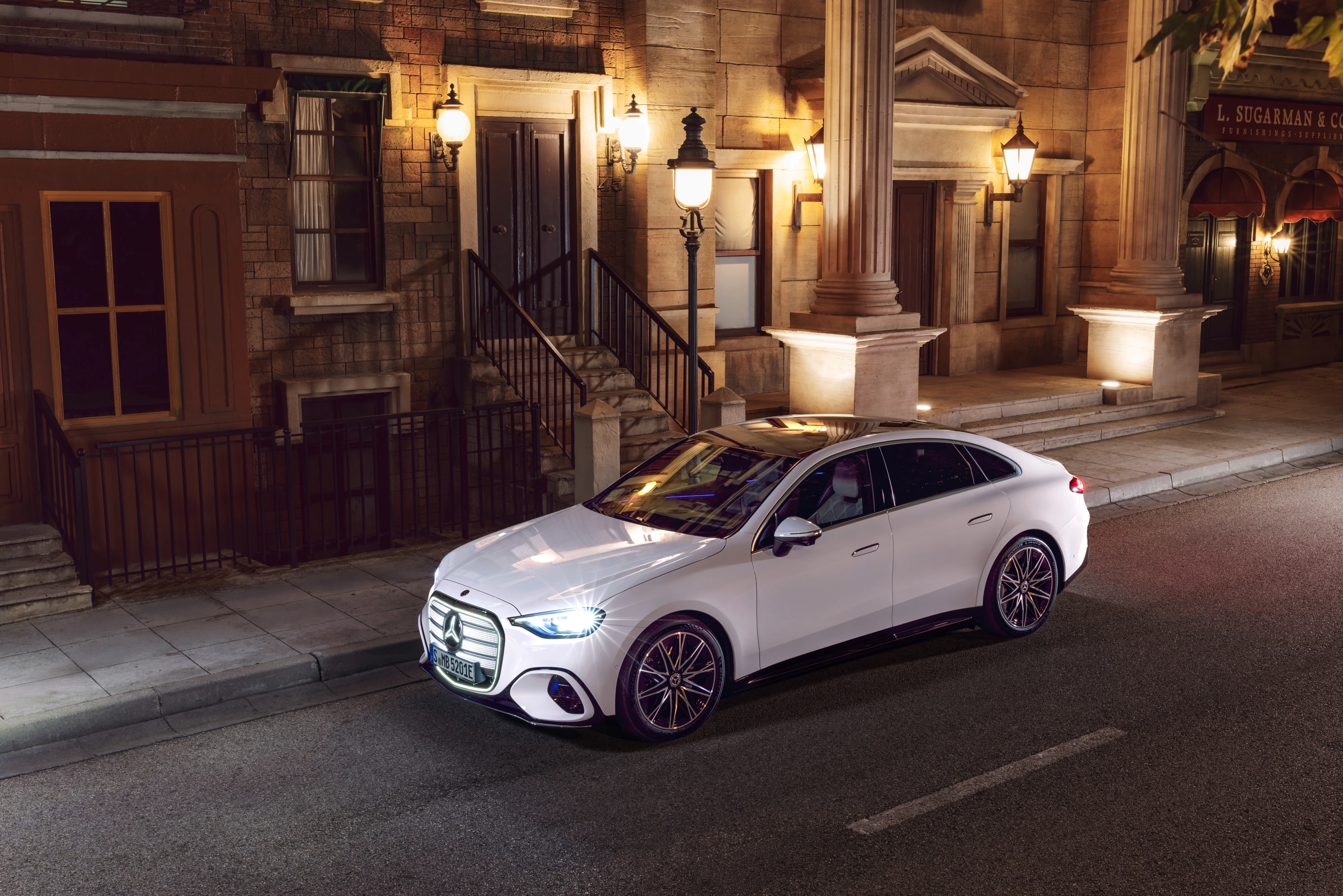 Mercedes C 400 4MATIC electric exterior view