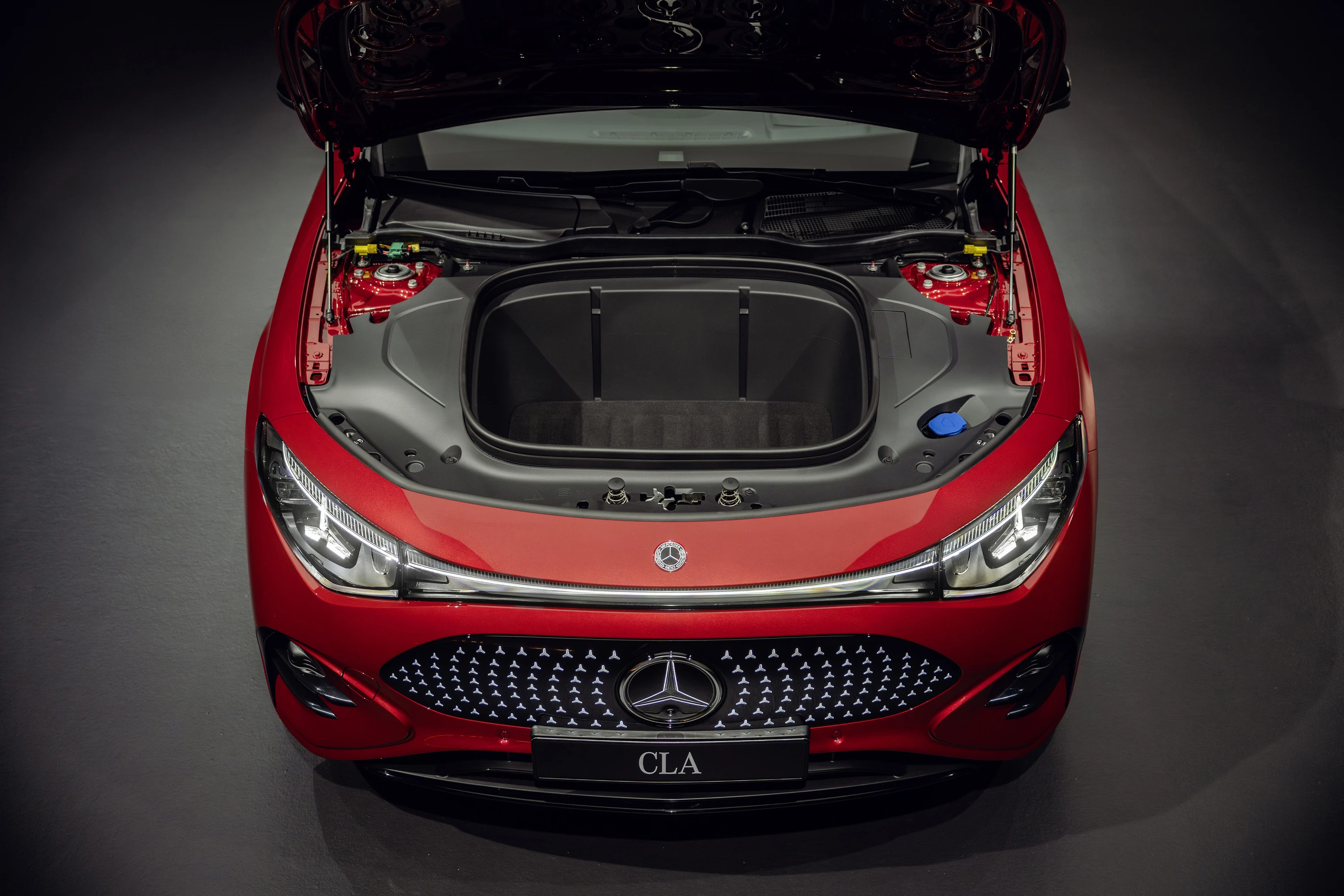 Mercedes CLA 350 4MATIC details view
