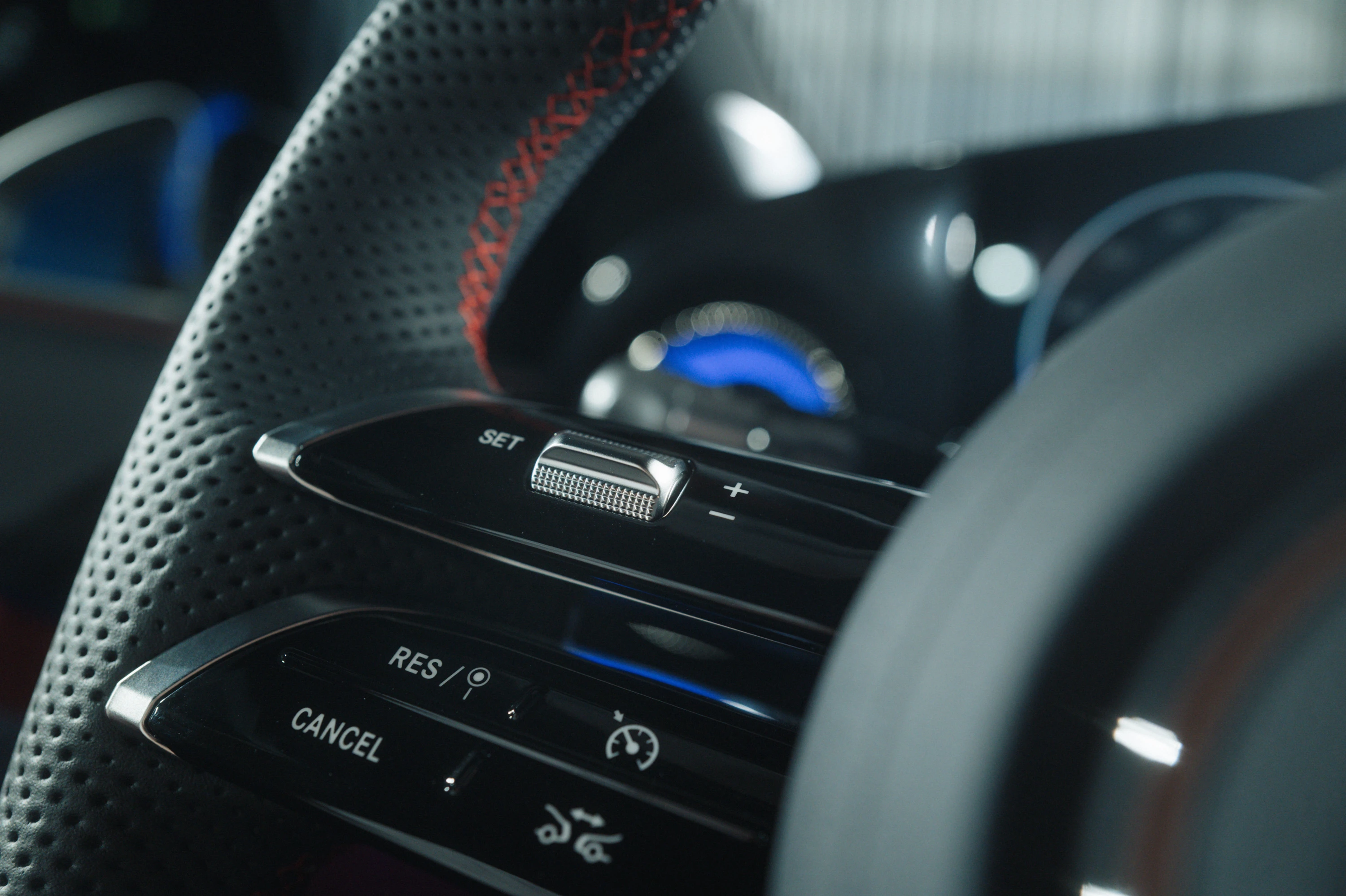 Mercedes CLA 350 4MATIC Shooting Brake details view