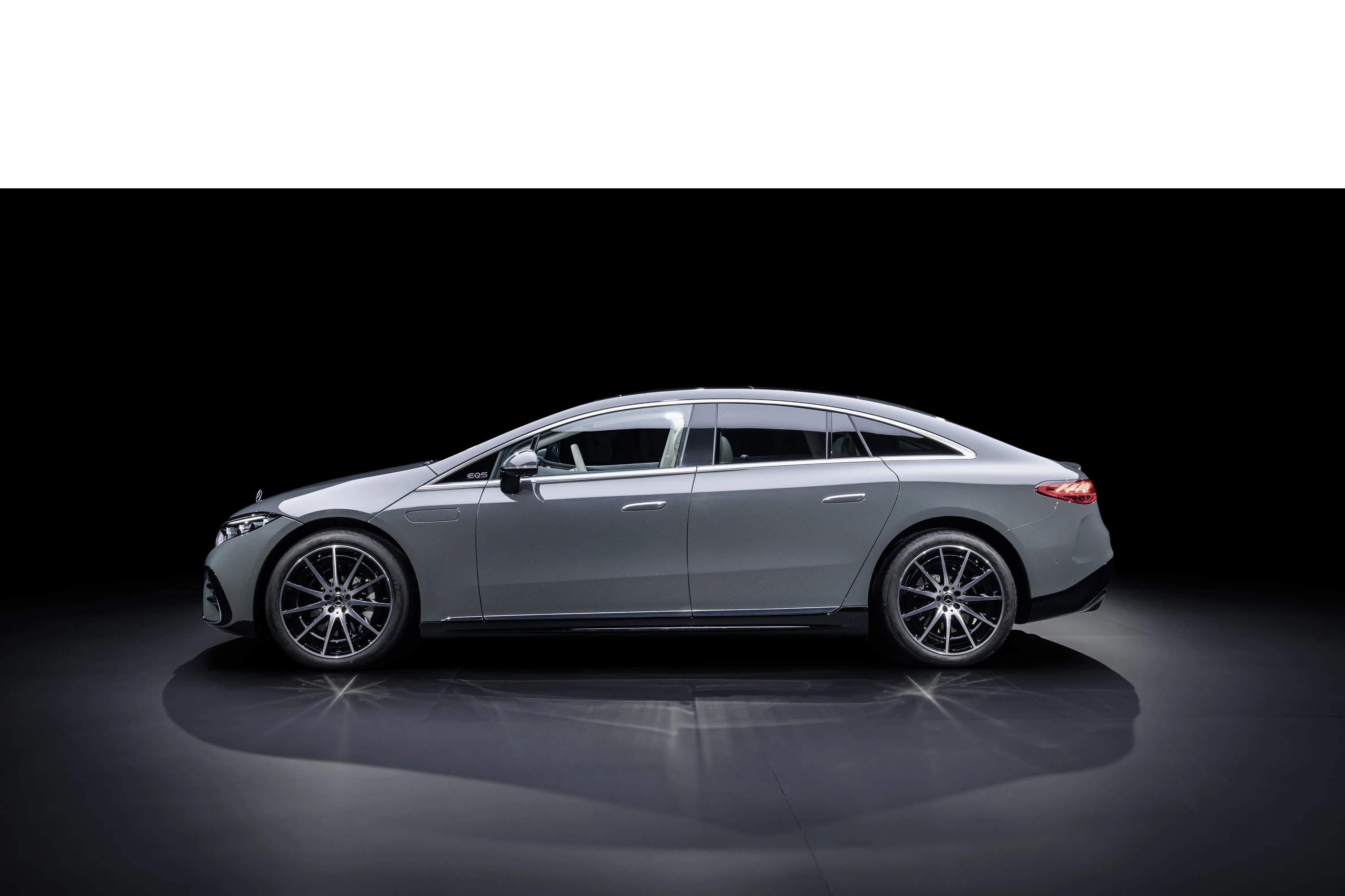 Mercedes-EQ EQS 450 4MATIC exterior view