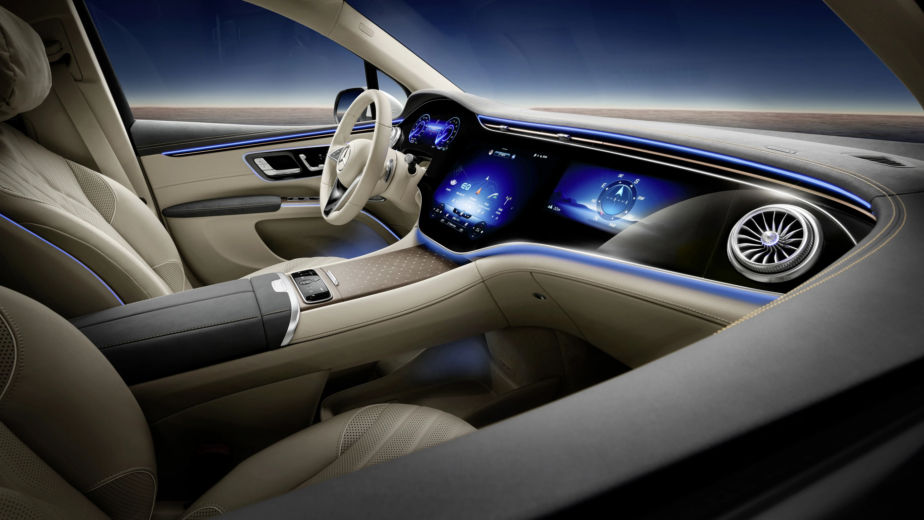 Mercedes-EQ EQS 450 4MATIC SUV screens view