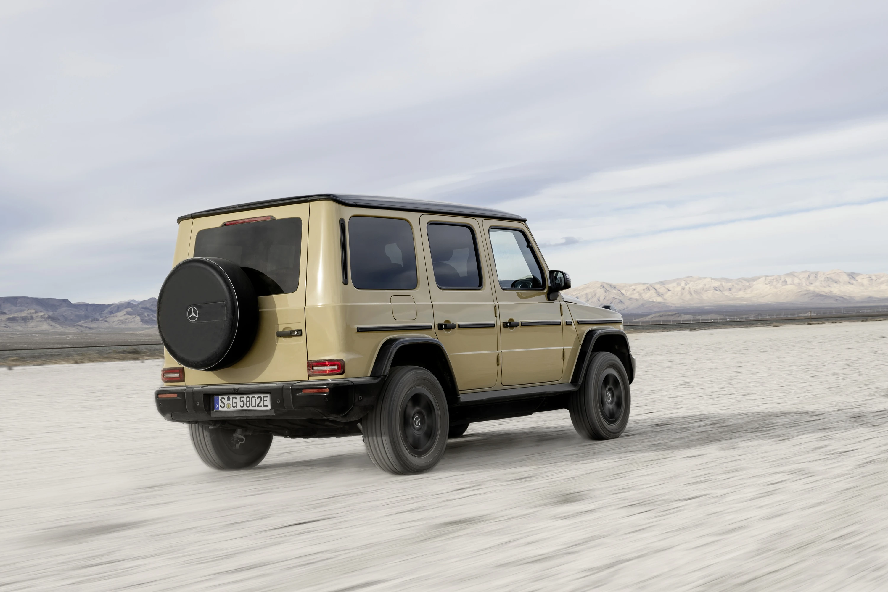 Mercedes-EQ G 580 EQ dynamic view