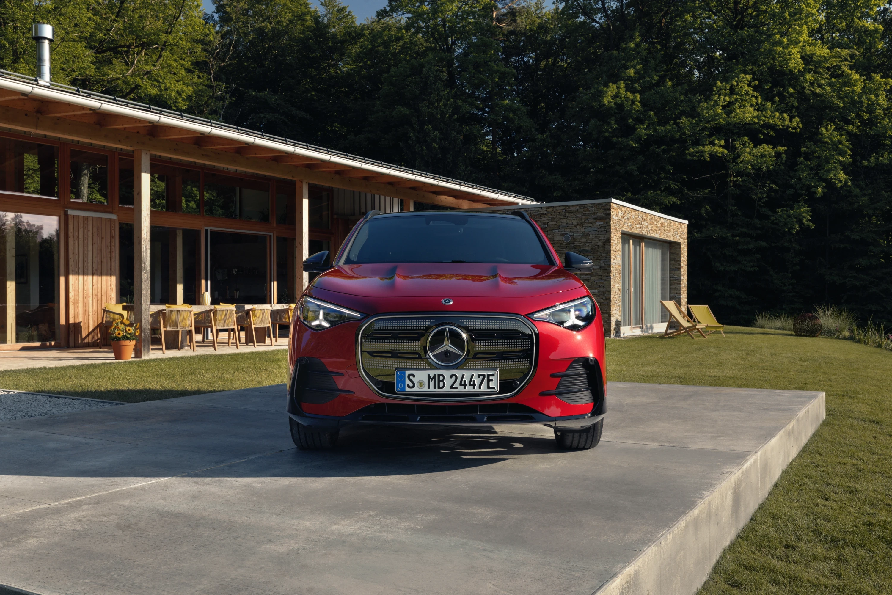 Mercedes GLA 250+ exterior view