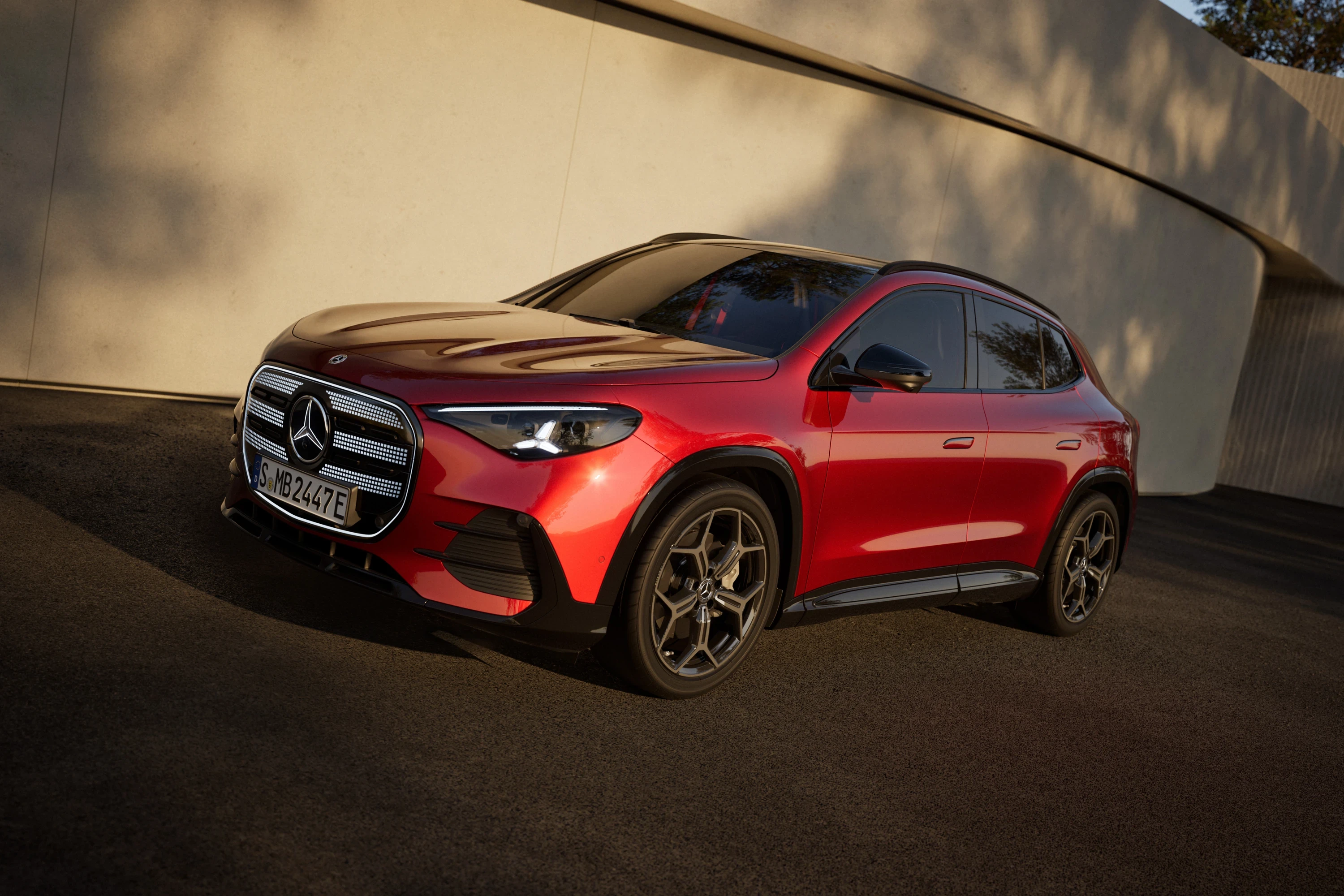 Mercedes GLA 250+ exterior view