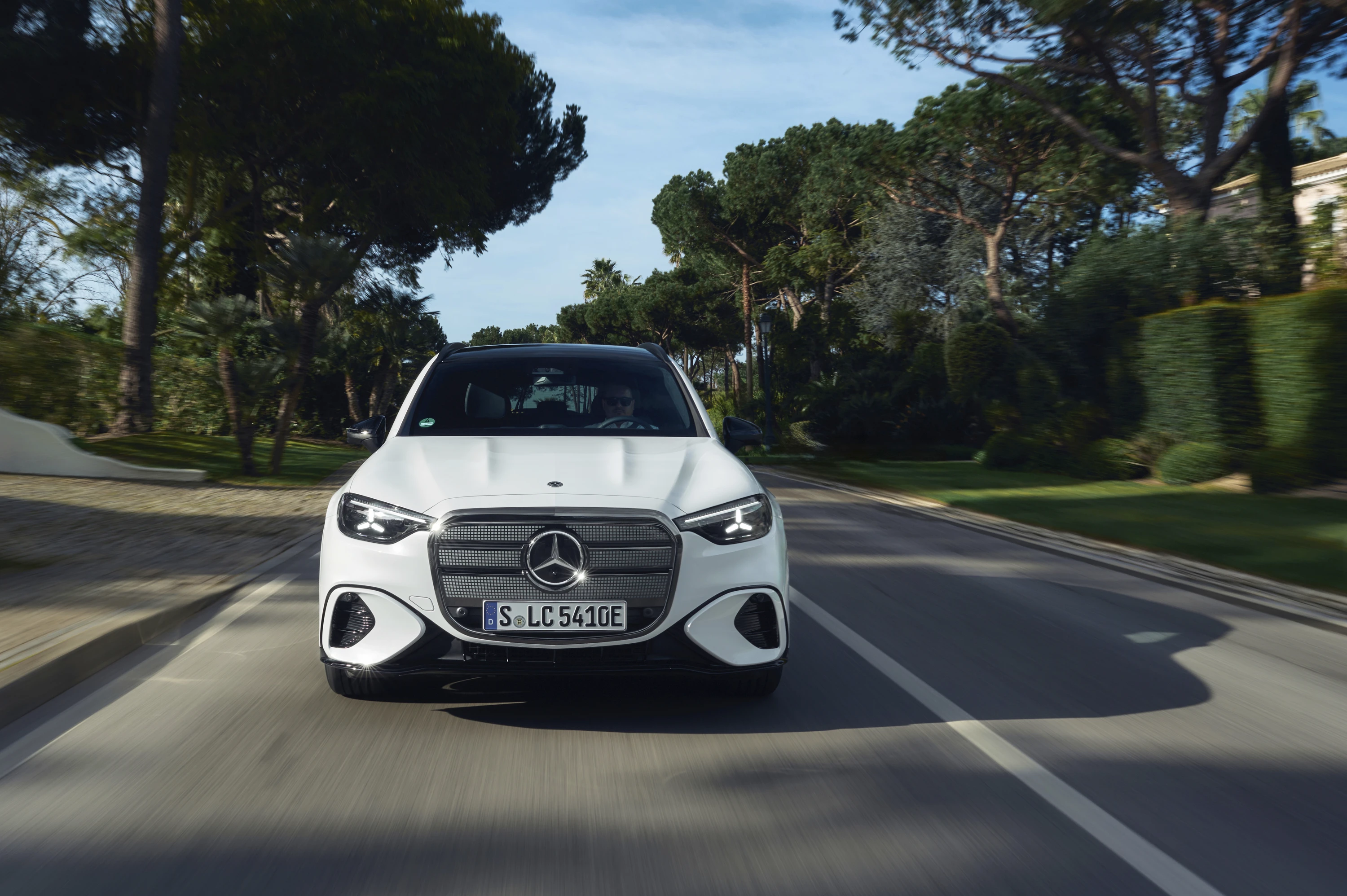 Mercedes GLC 300 4Matic exterior view