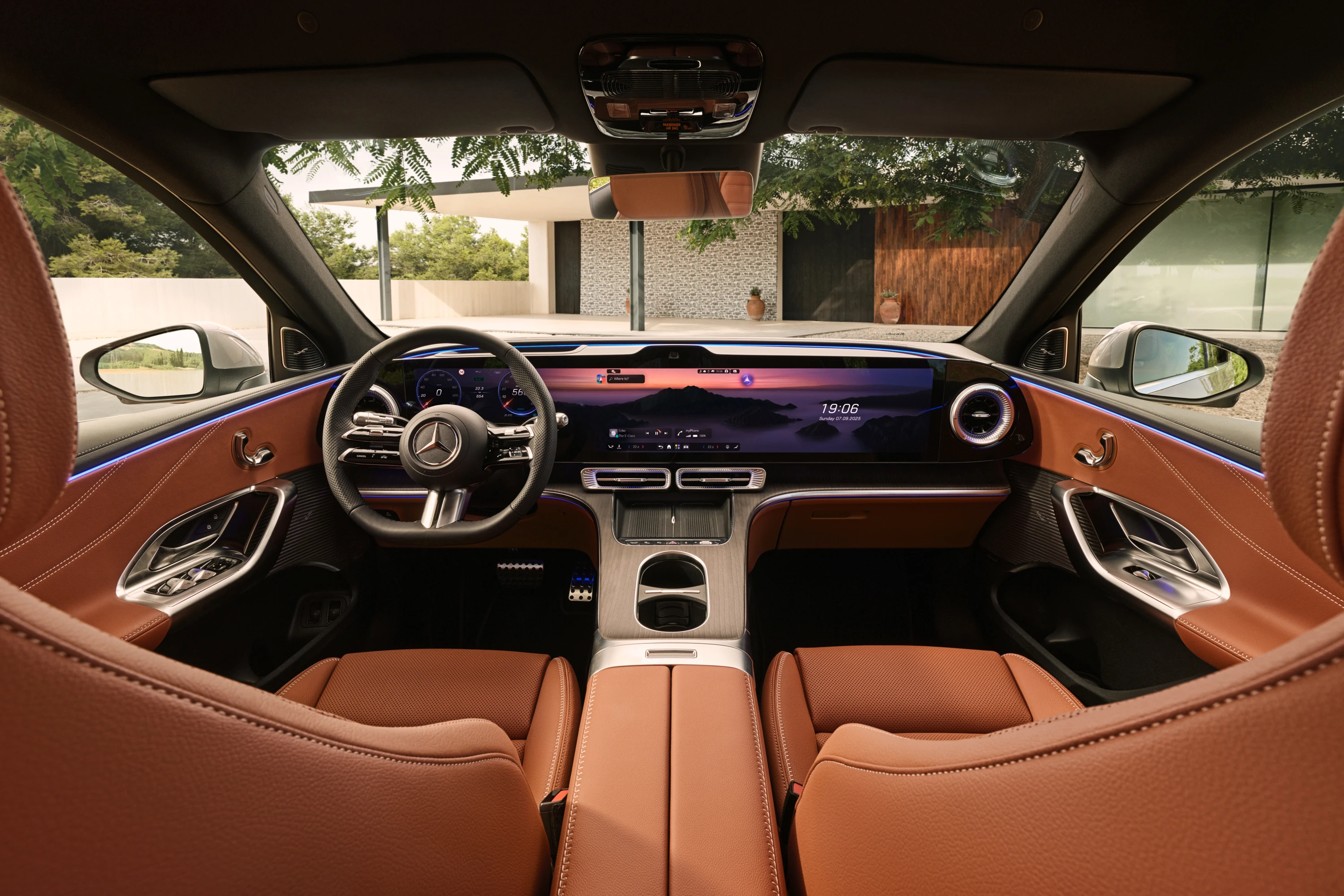 Mercedes GLC 300 4Matic interior view