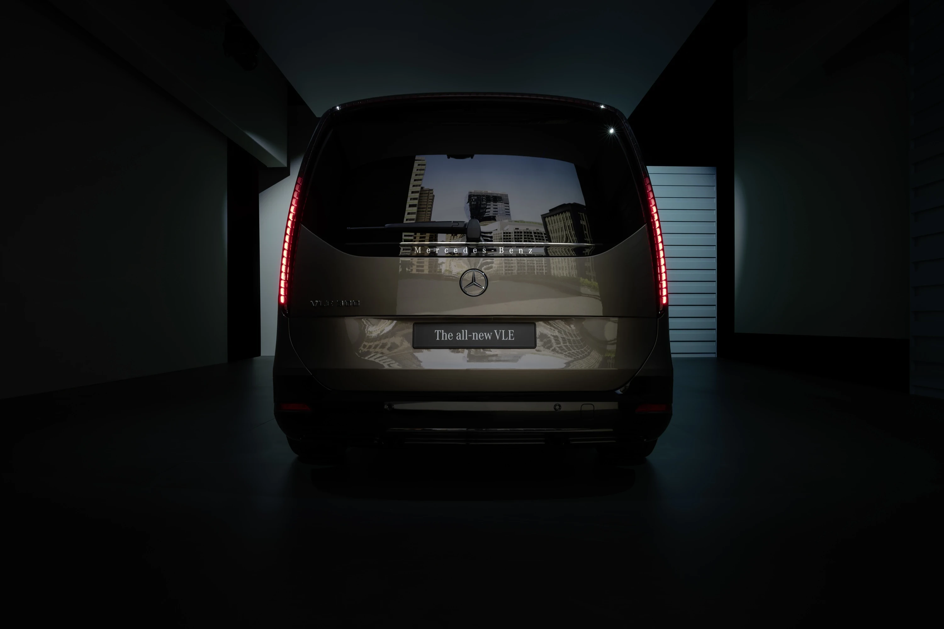 Mercedes VLE 300 taillights view