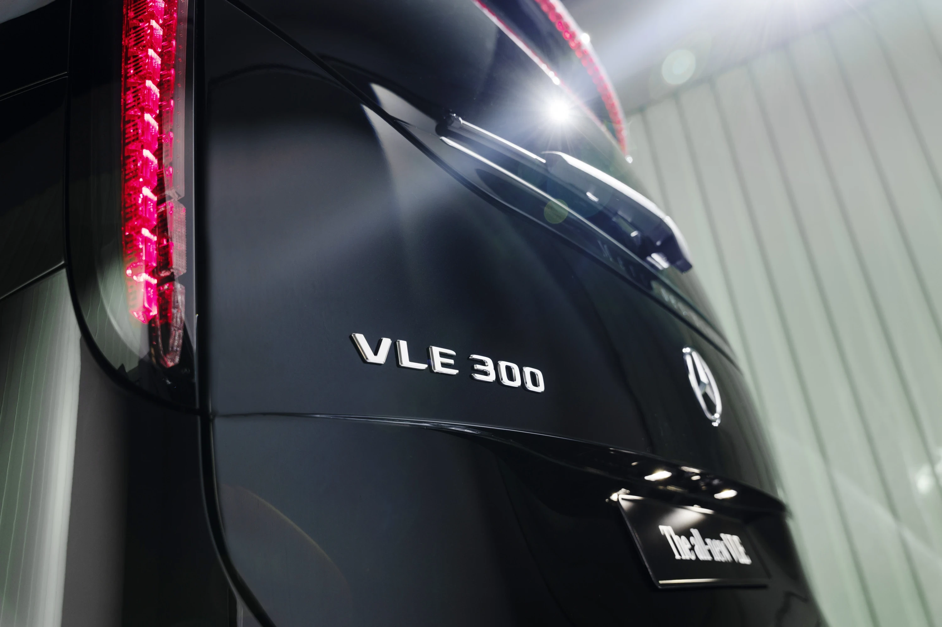 Mercedes VLE 300 details view