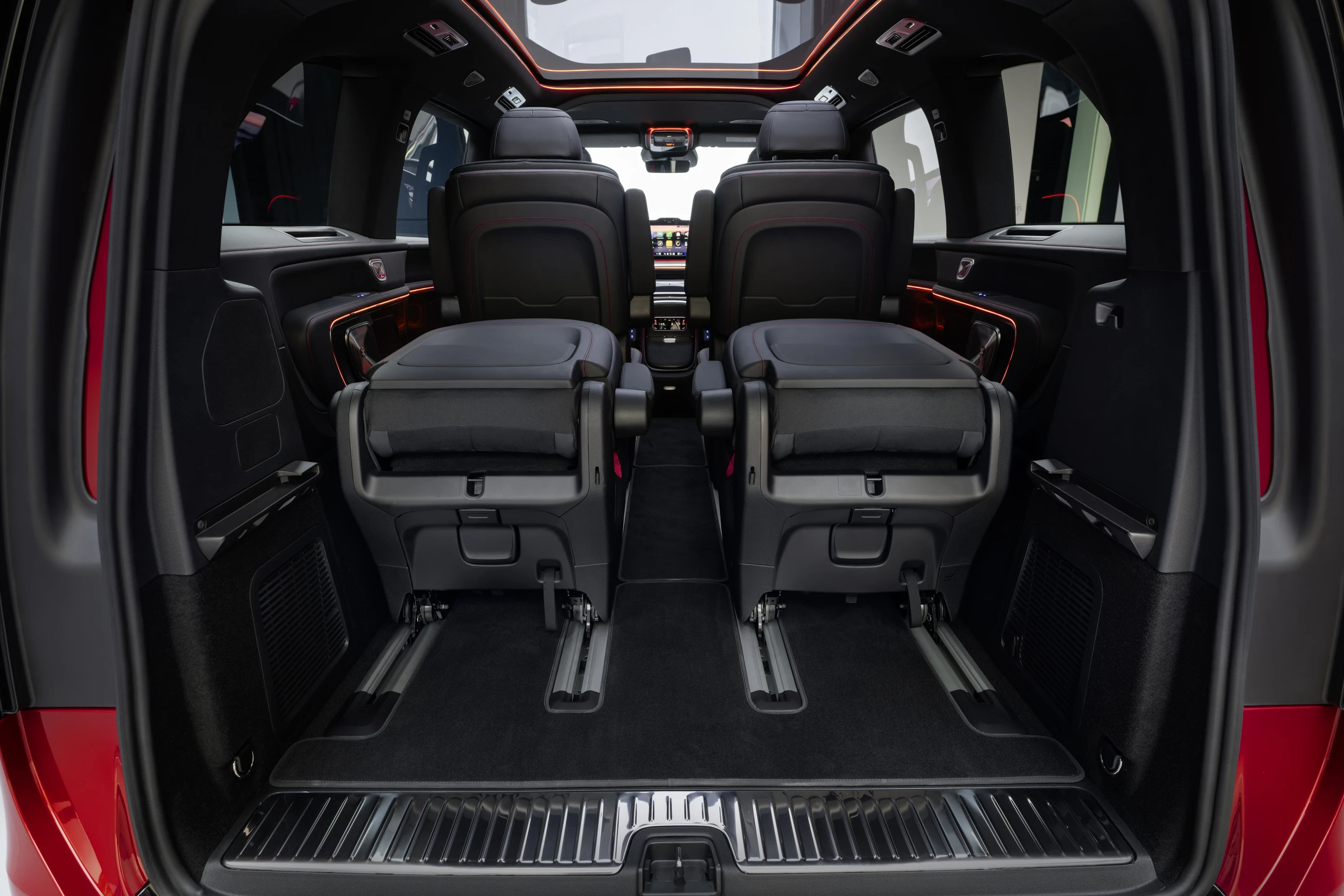 Mercedes VLE 300 trunk view