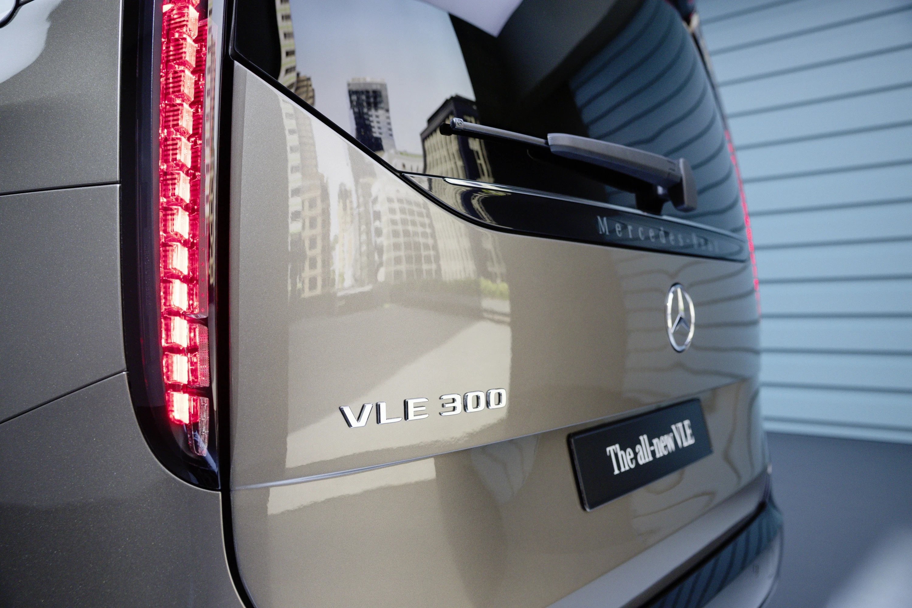 Mercedes VLE 300 details view