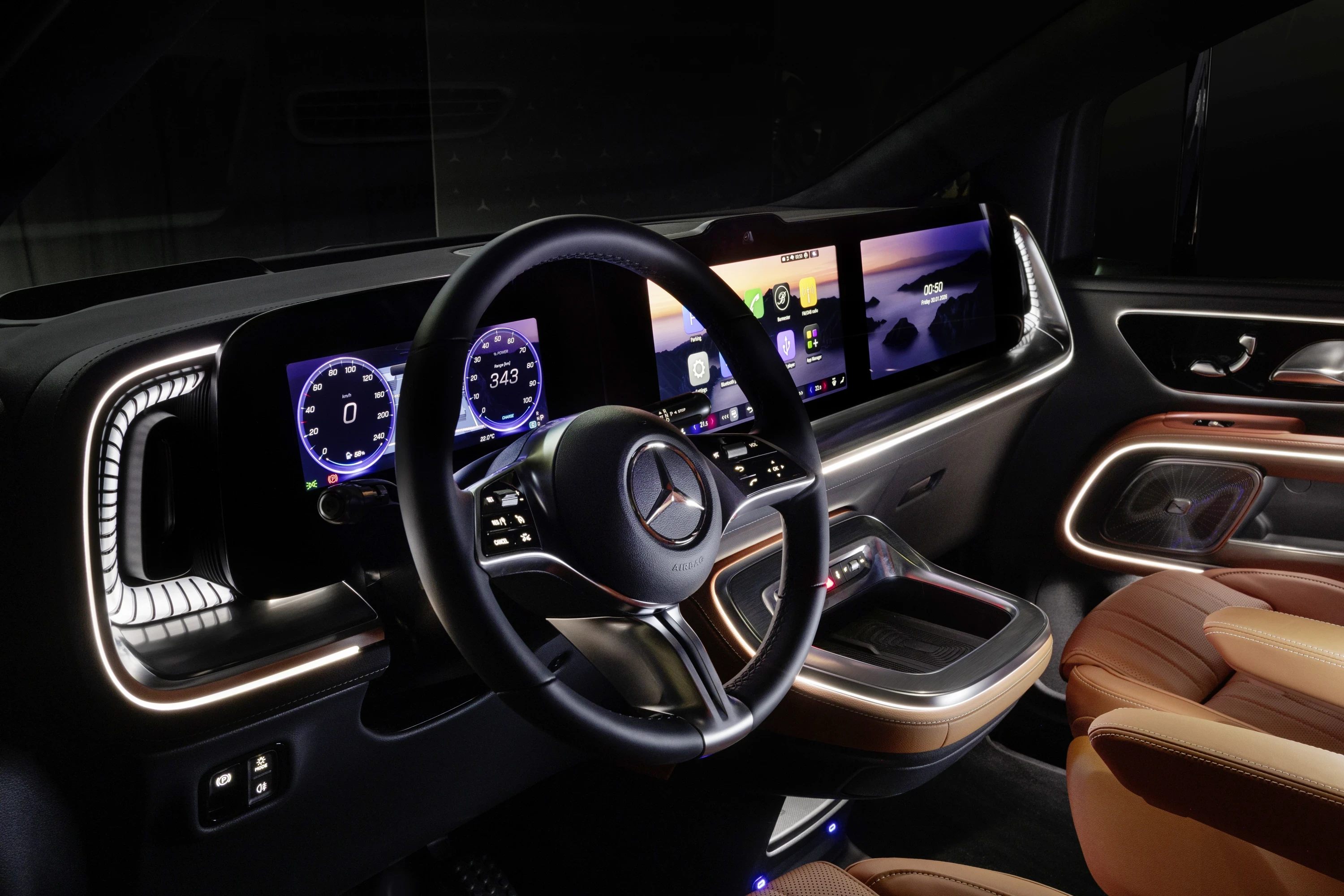 Mercedes VLE 300 screens view