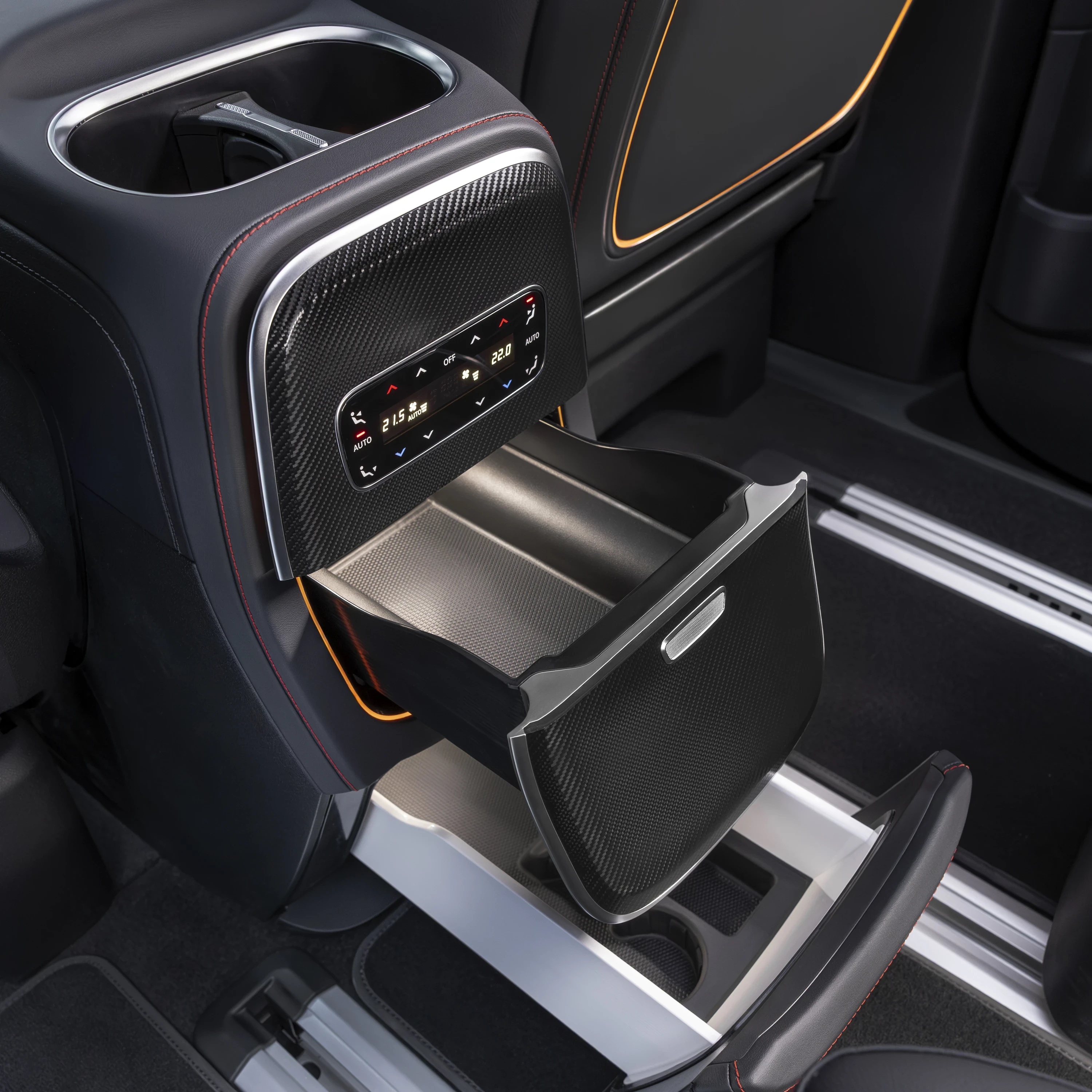 Mercedes VLE 300 interiorstorage view