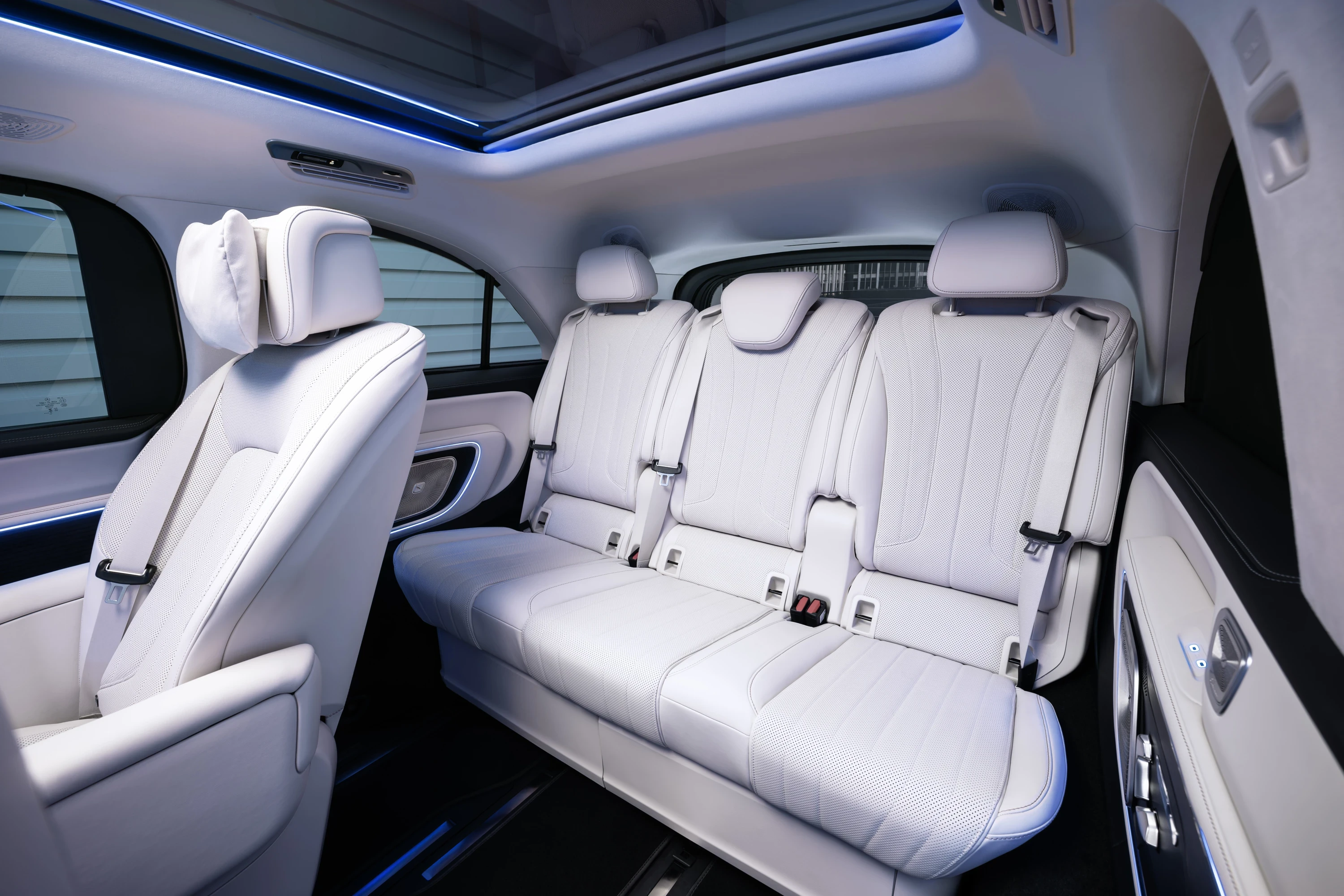 Mercedes VLE 300 thidrowseats view