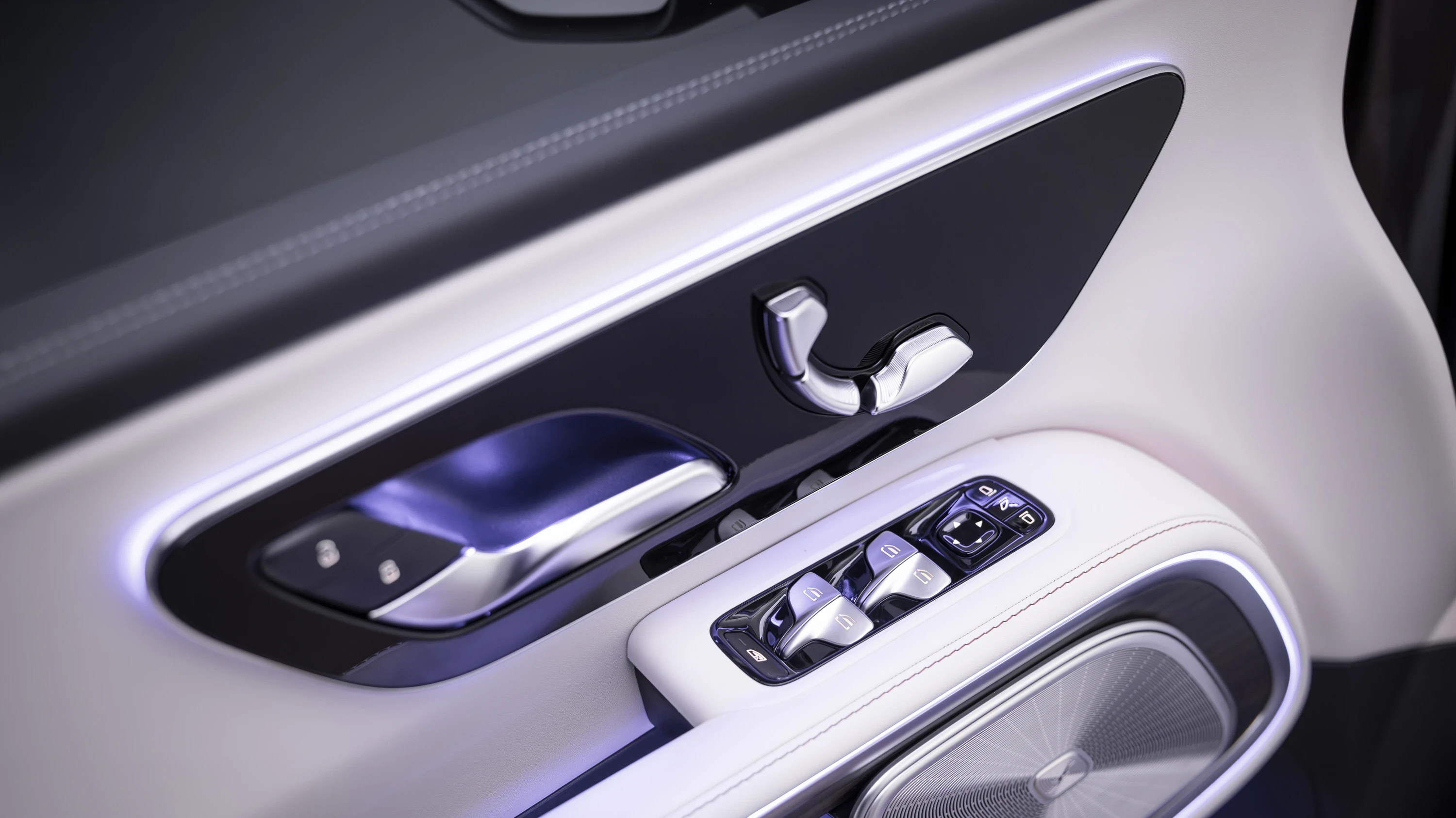Mercedes VLE 300 details view