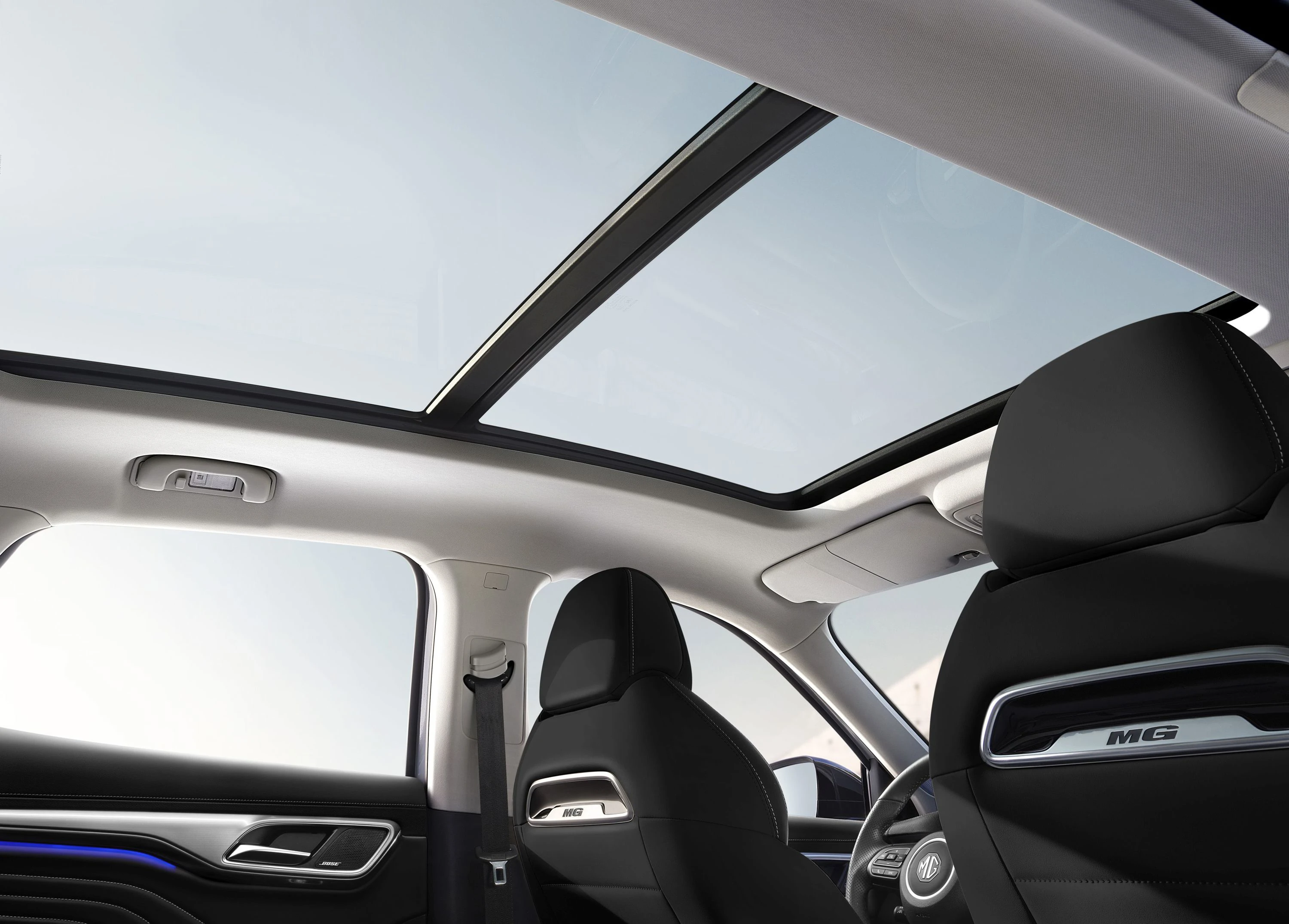 MG Marvel R Electric Performance interior view