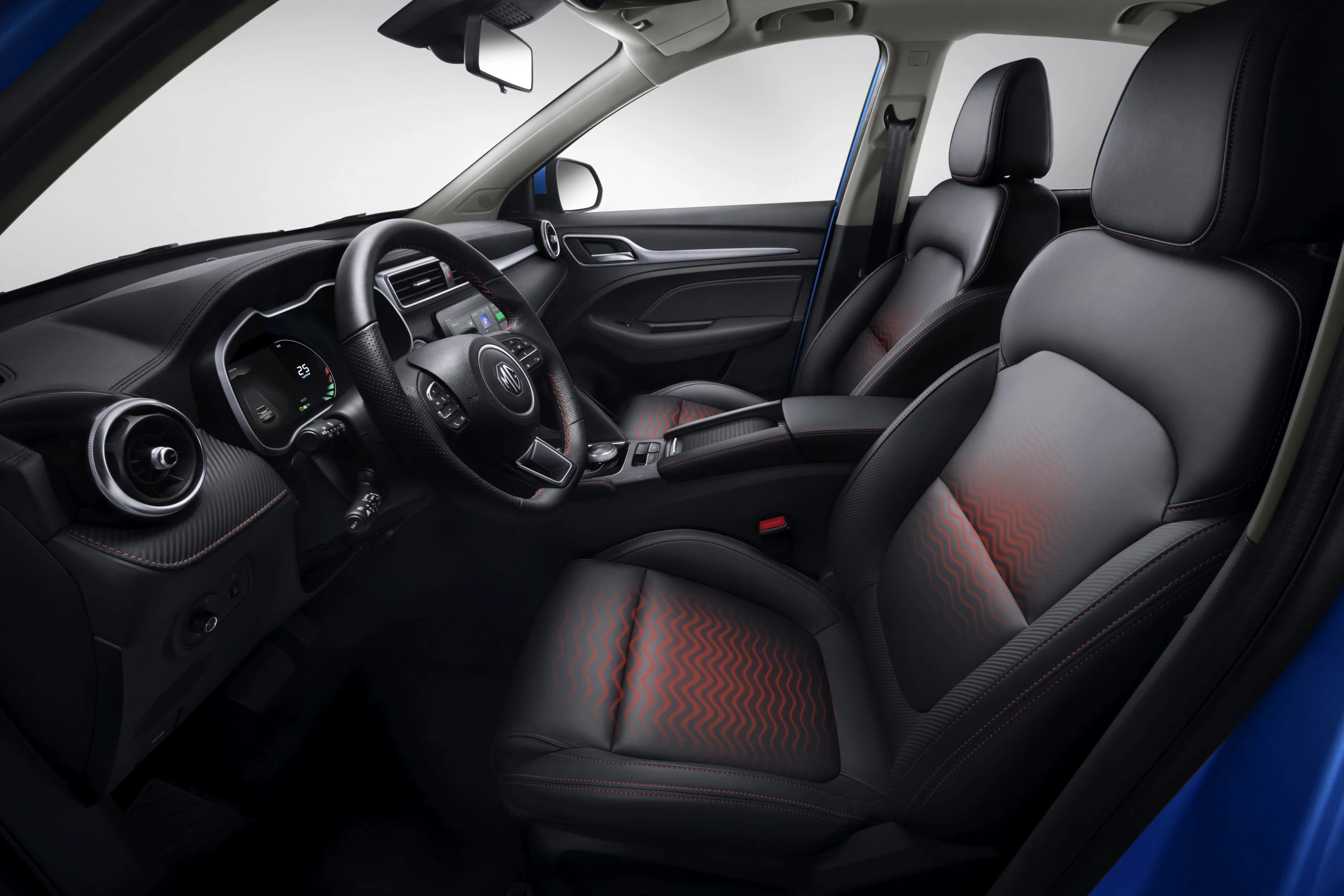MG ZS EV Long Range frontseats view