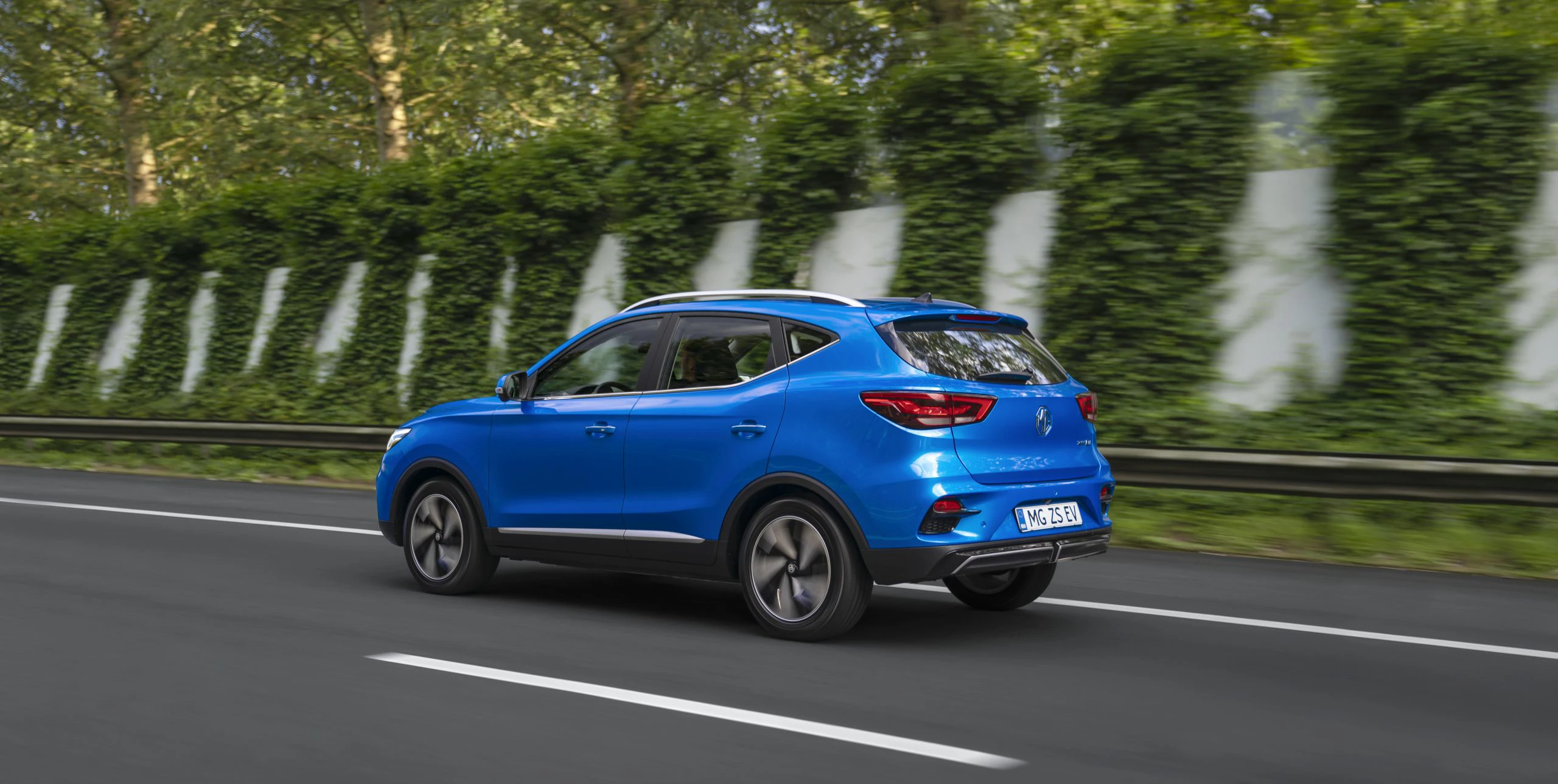 MG ZS EV Standard Range exterior view