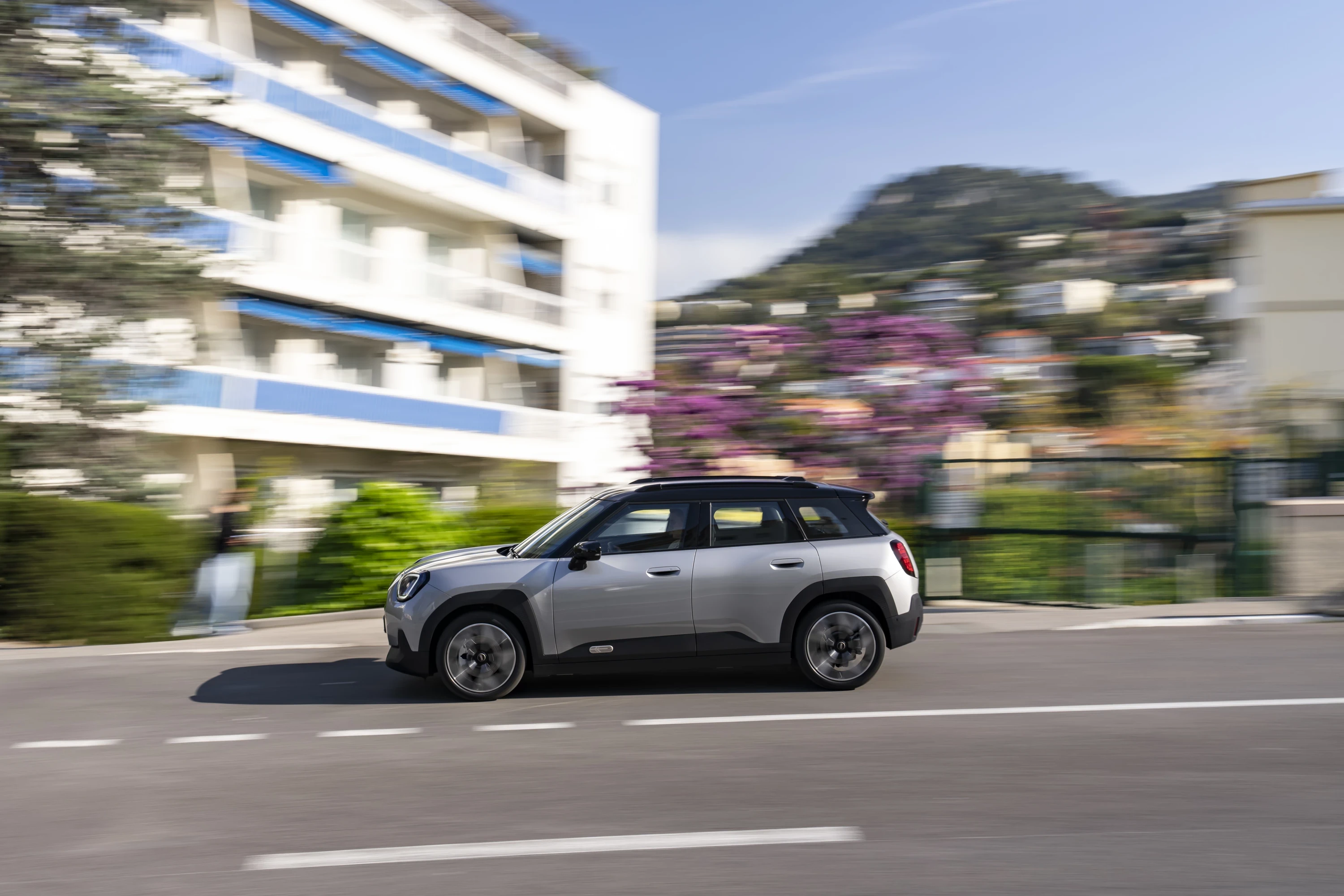 Mini Aceman E exterior view