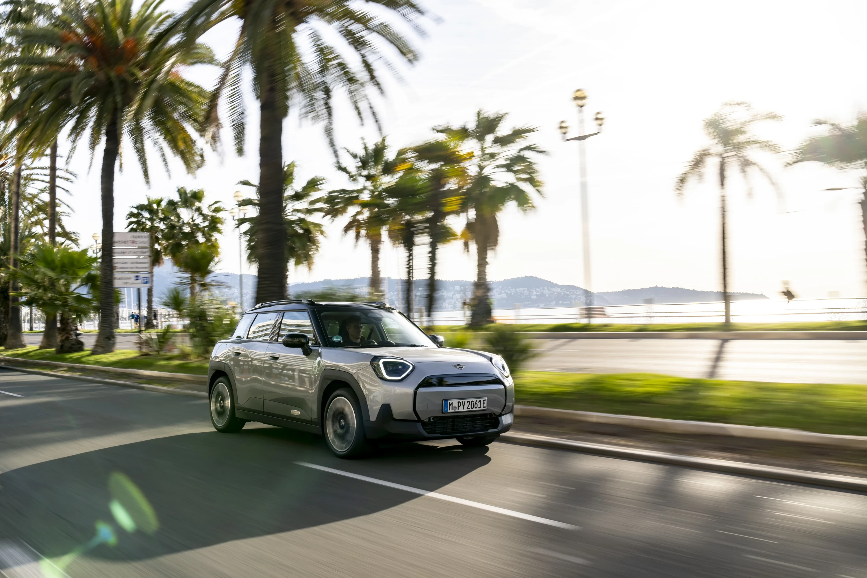 Mini Aceman E exterior view
