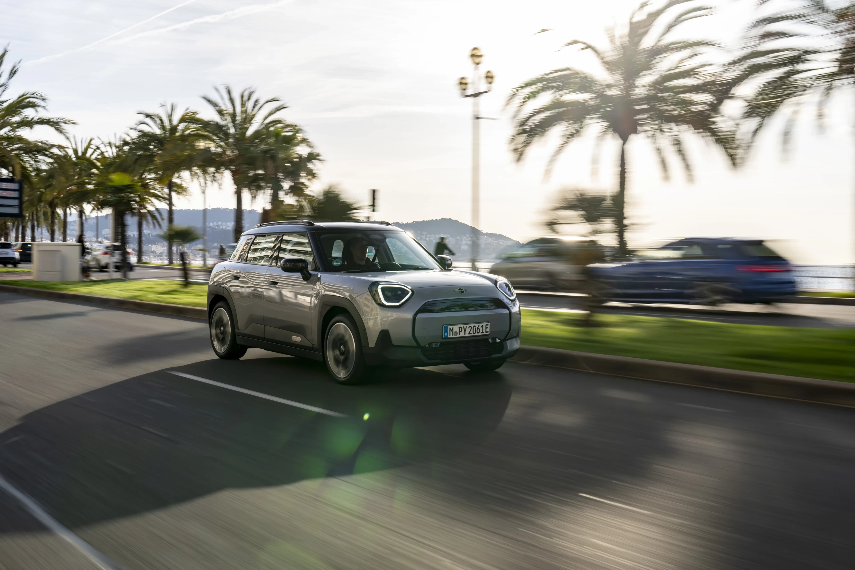 Mini Aceman E exterior view