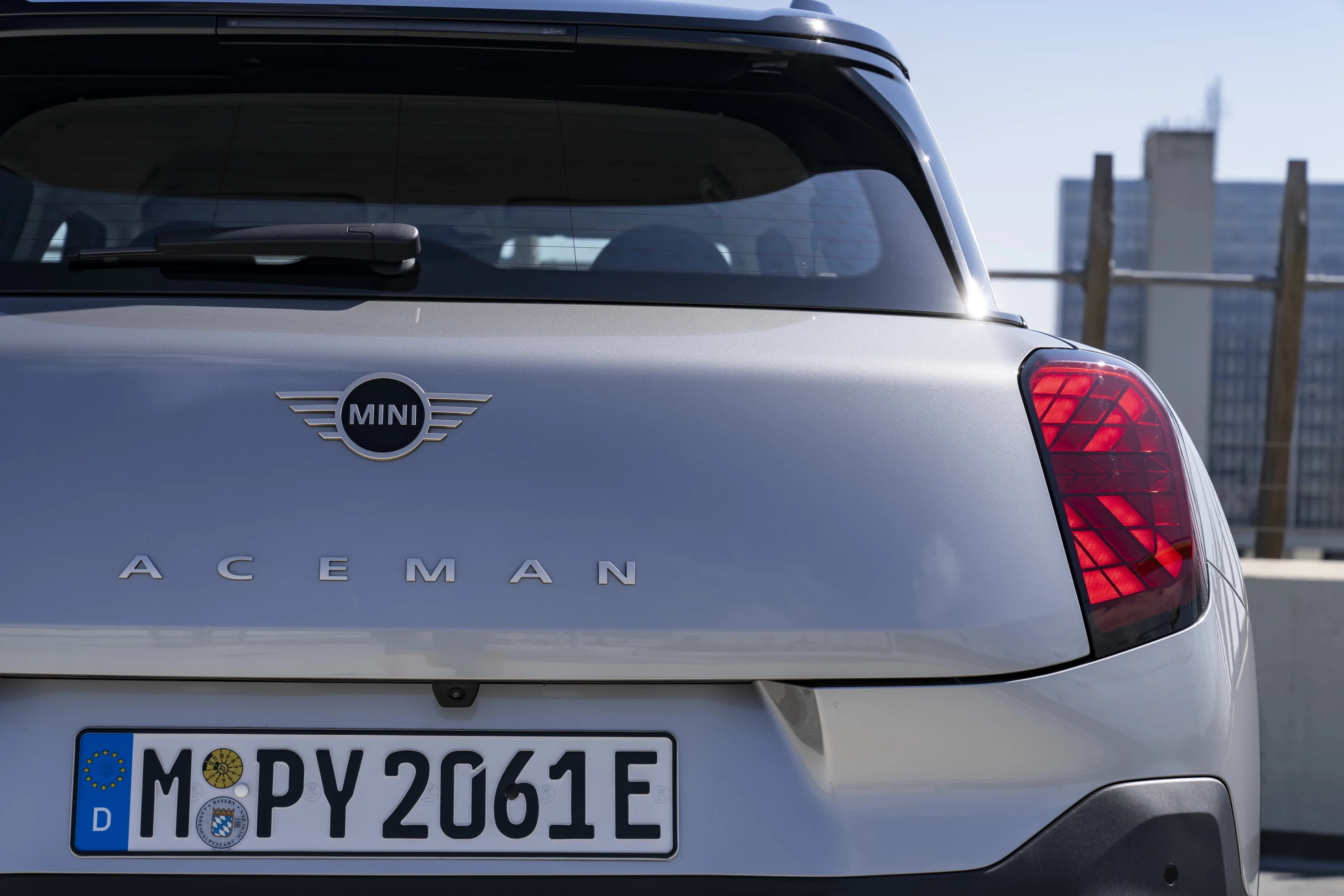 Mini Aceman E taillights view