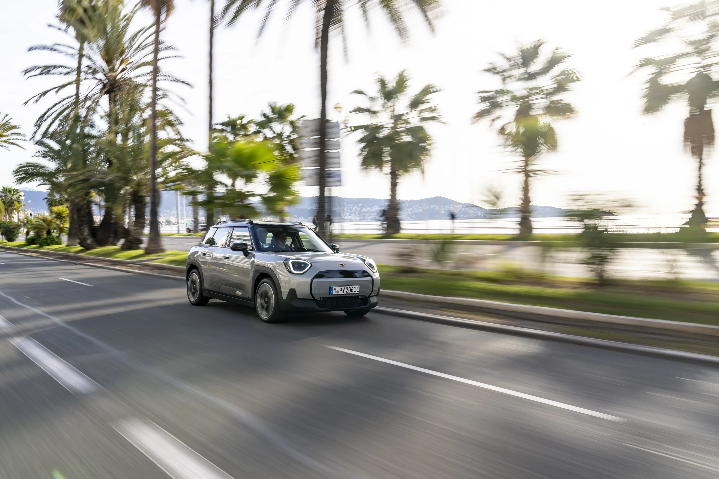 Mini Aceman E exterior view