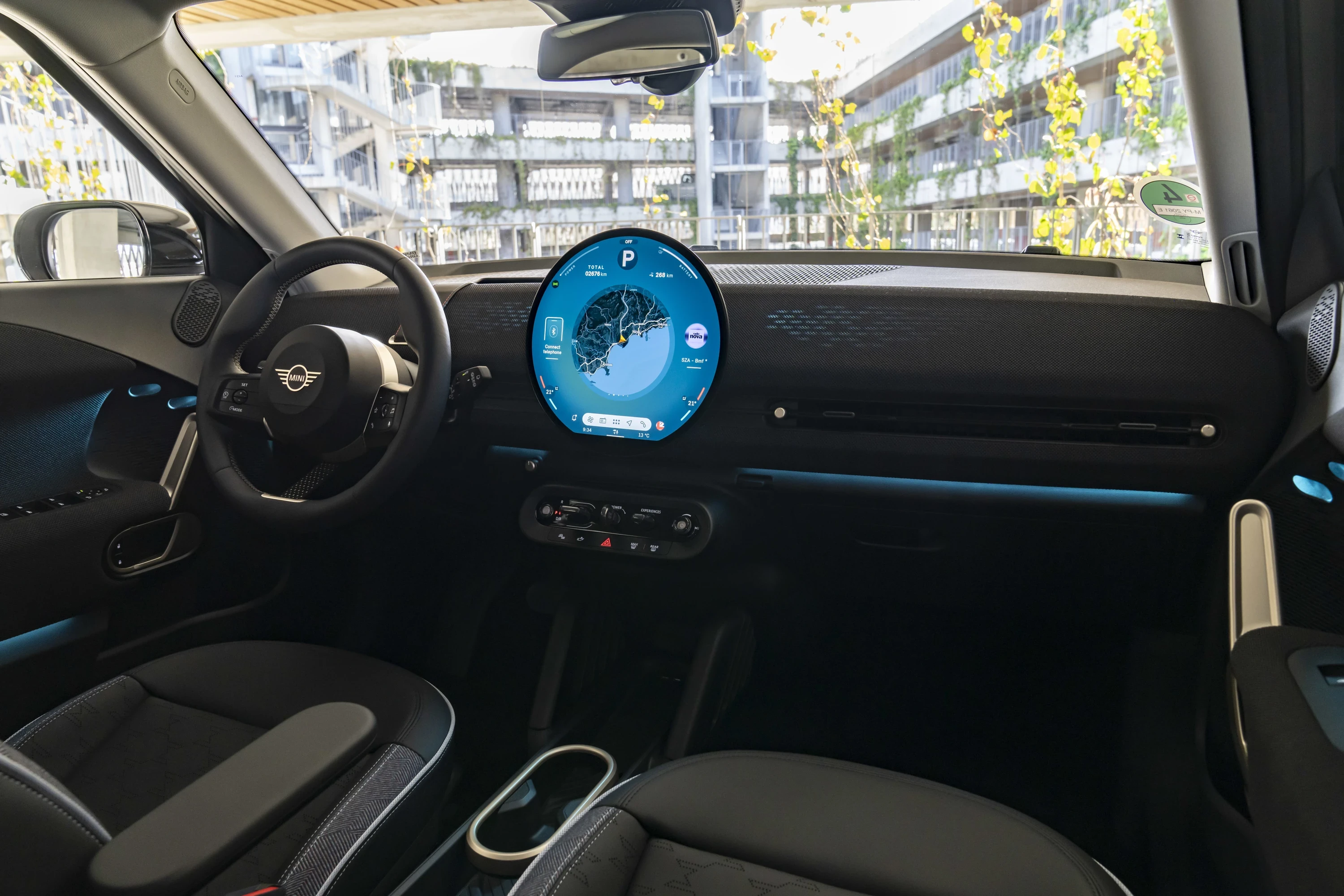 Mini Aceman E interior view