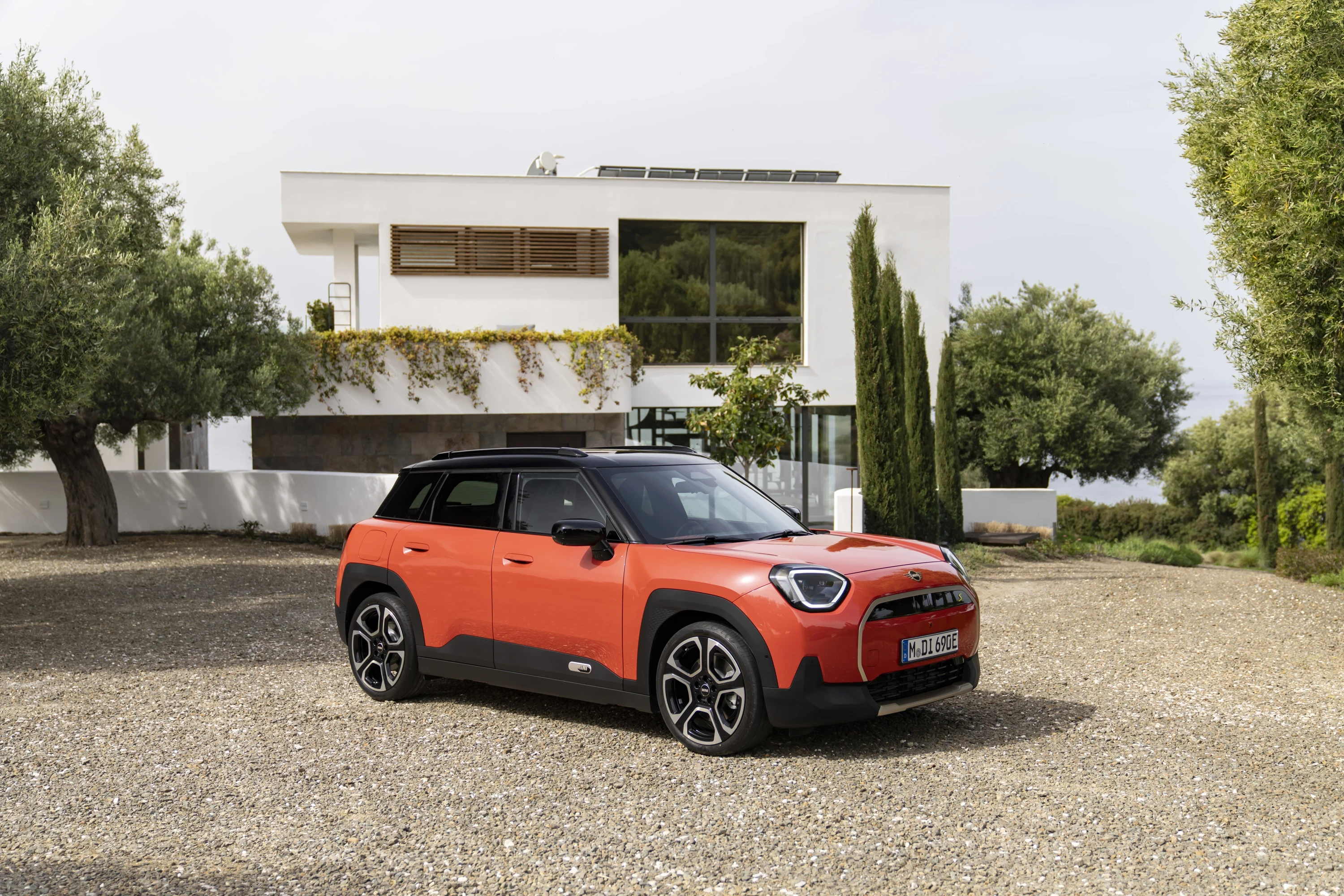 Mini Aceman SE electric vehicle