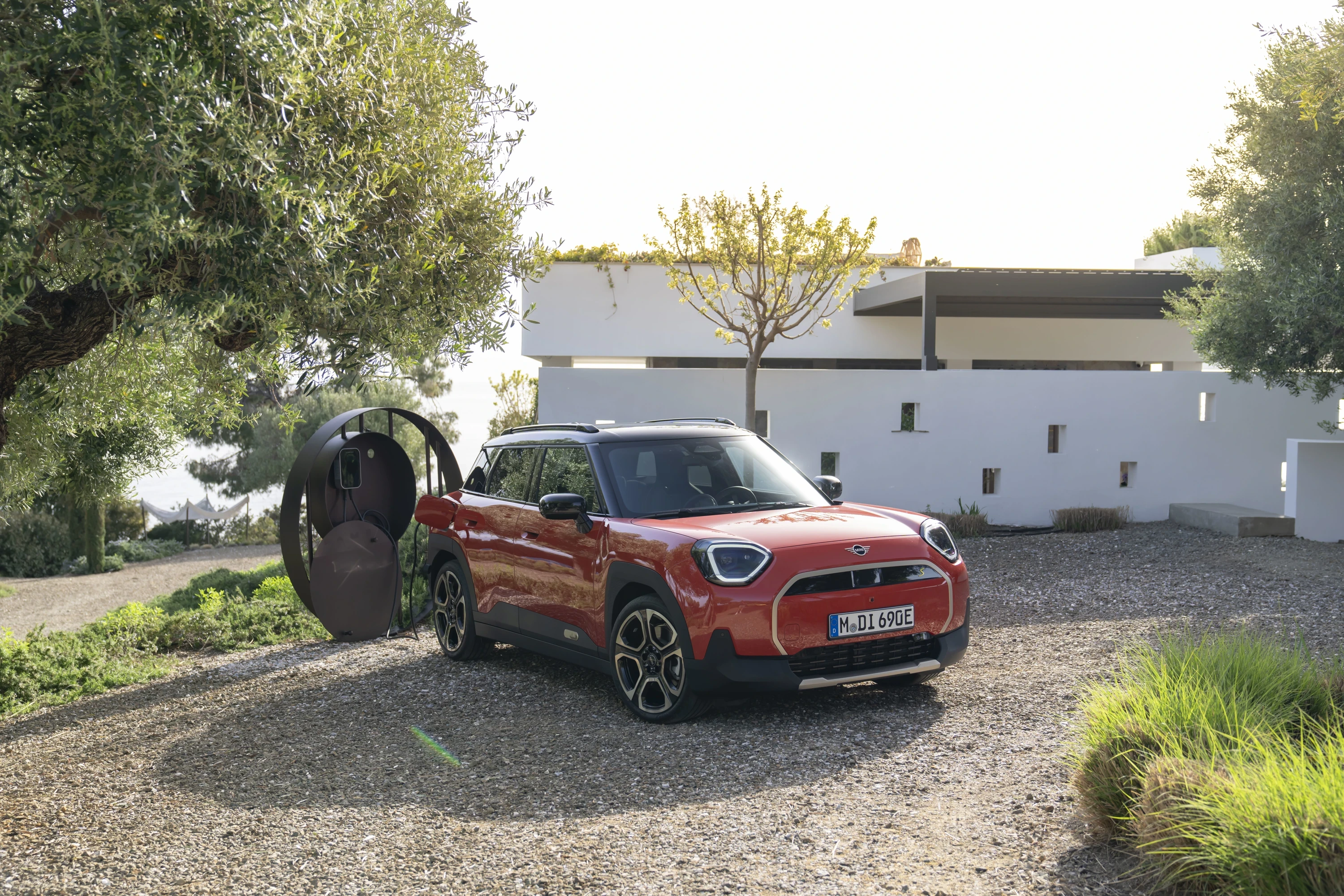 Mini Aceman SE exterior view