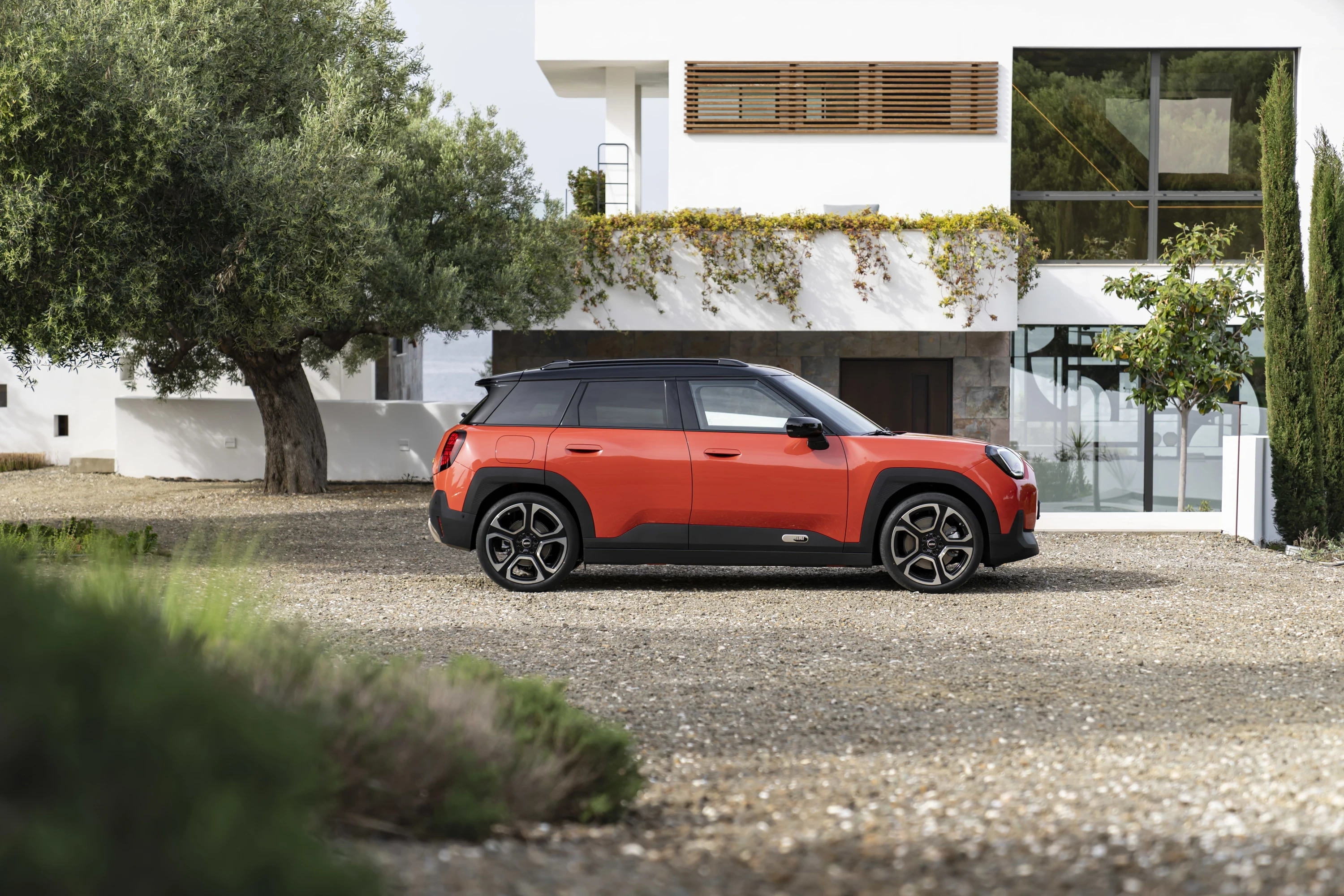 Mini Aceman SE exterior view