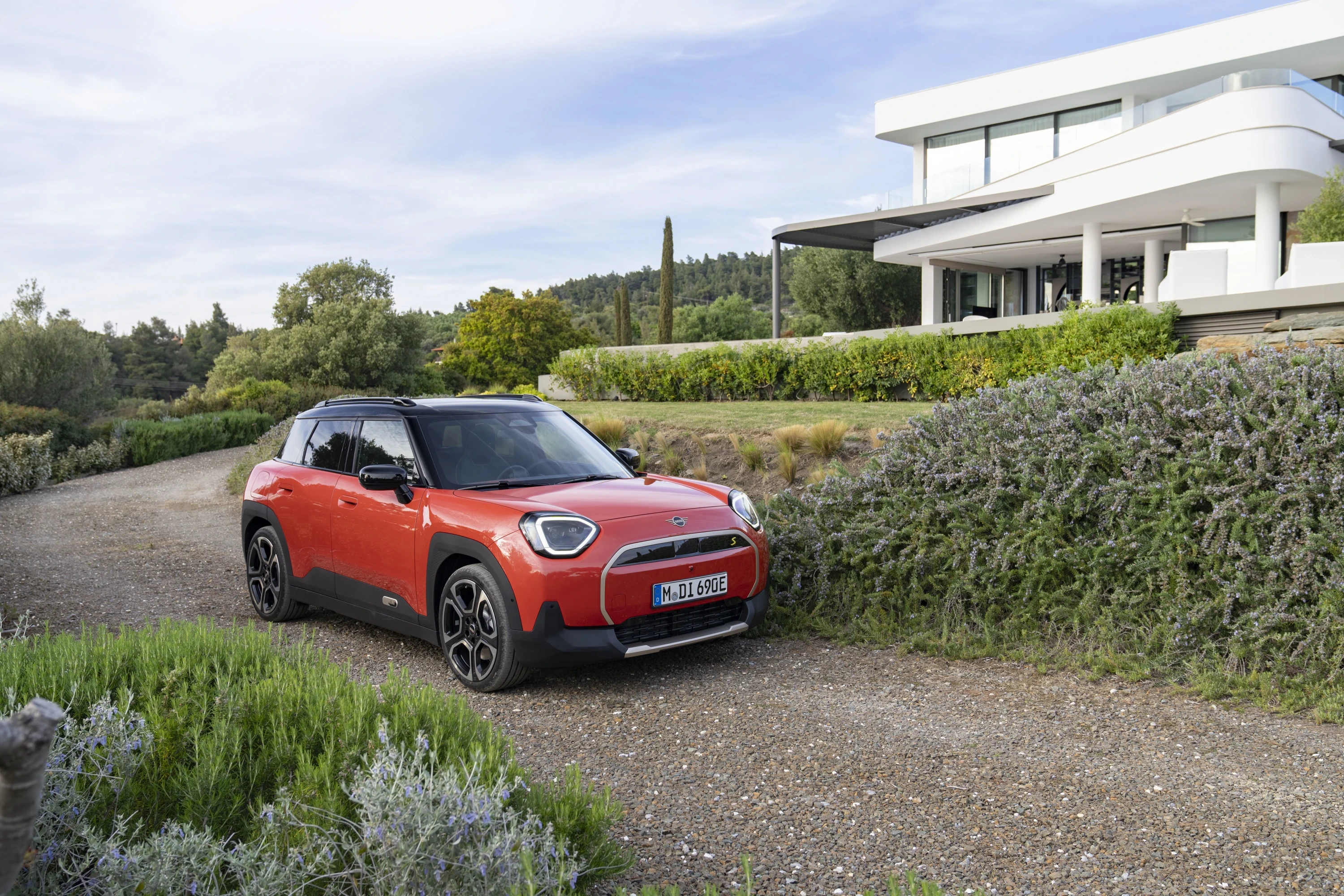 Mini Aceman SE exterior view