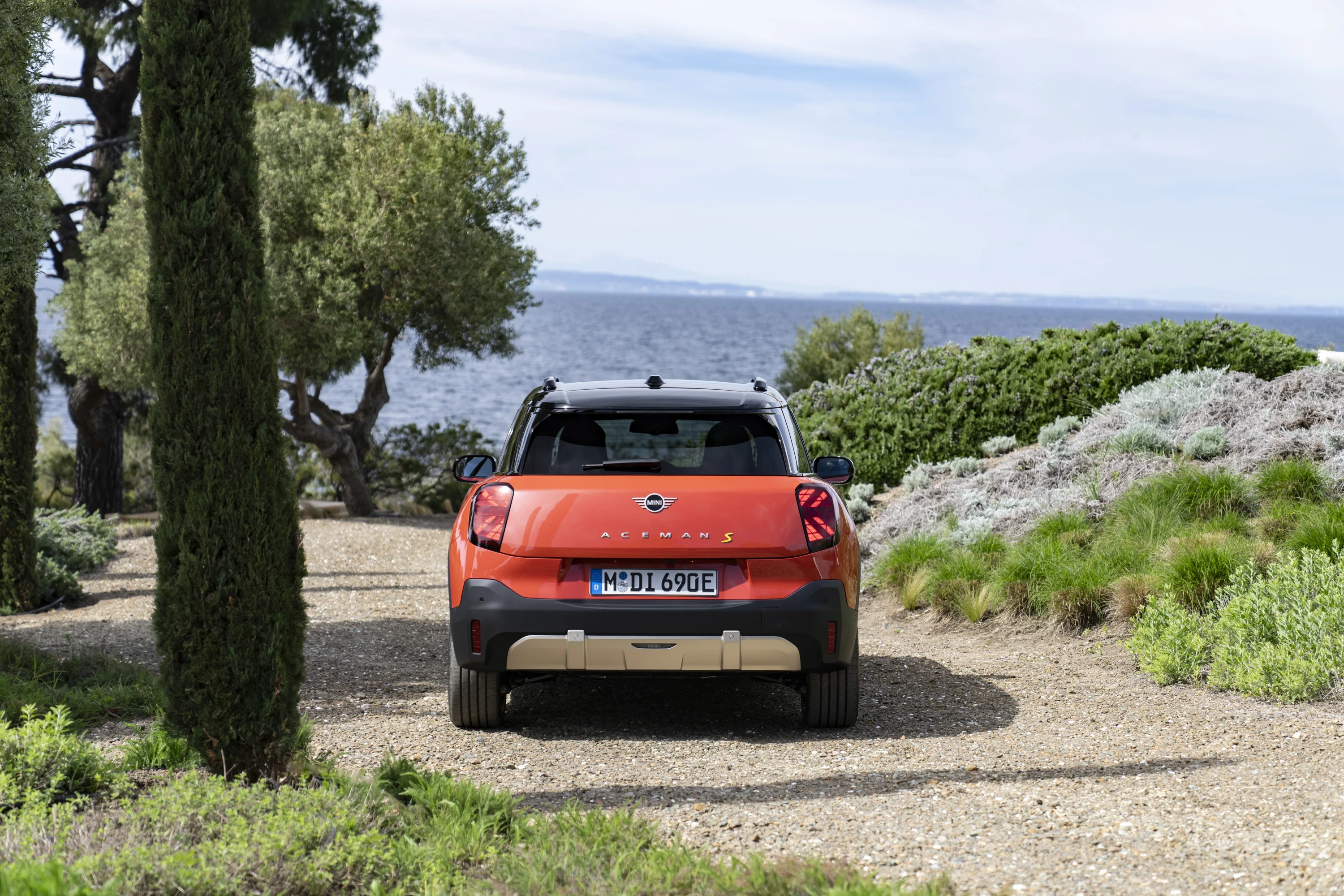 Mini Aceman SE exterior view