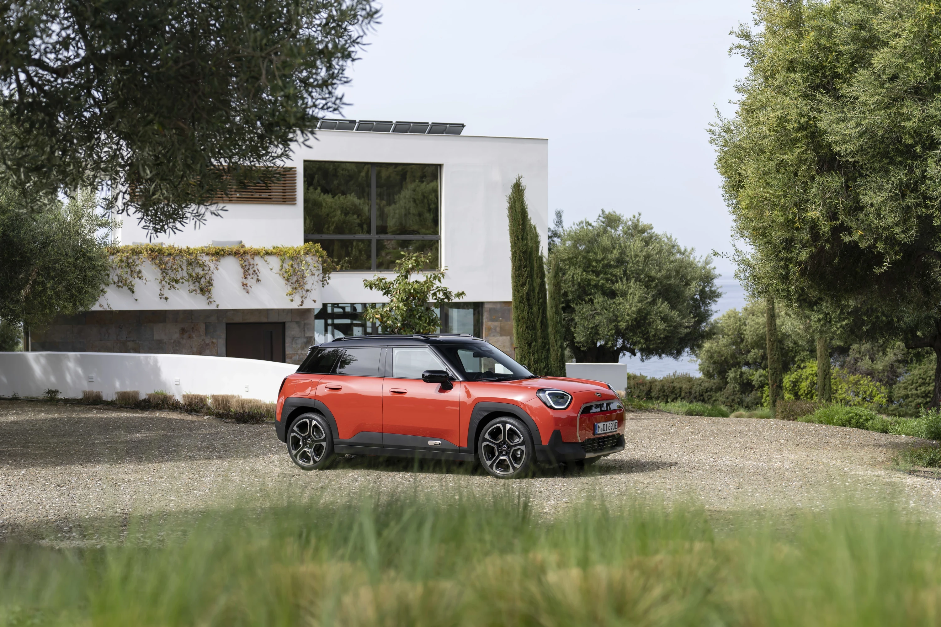 Mini Aceman SE exterior view