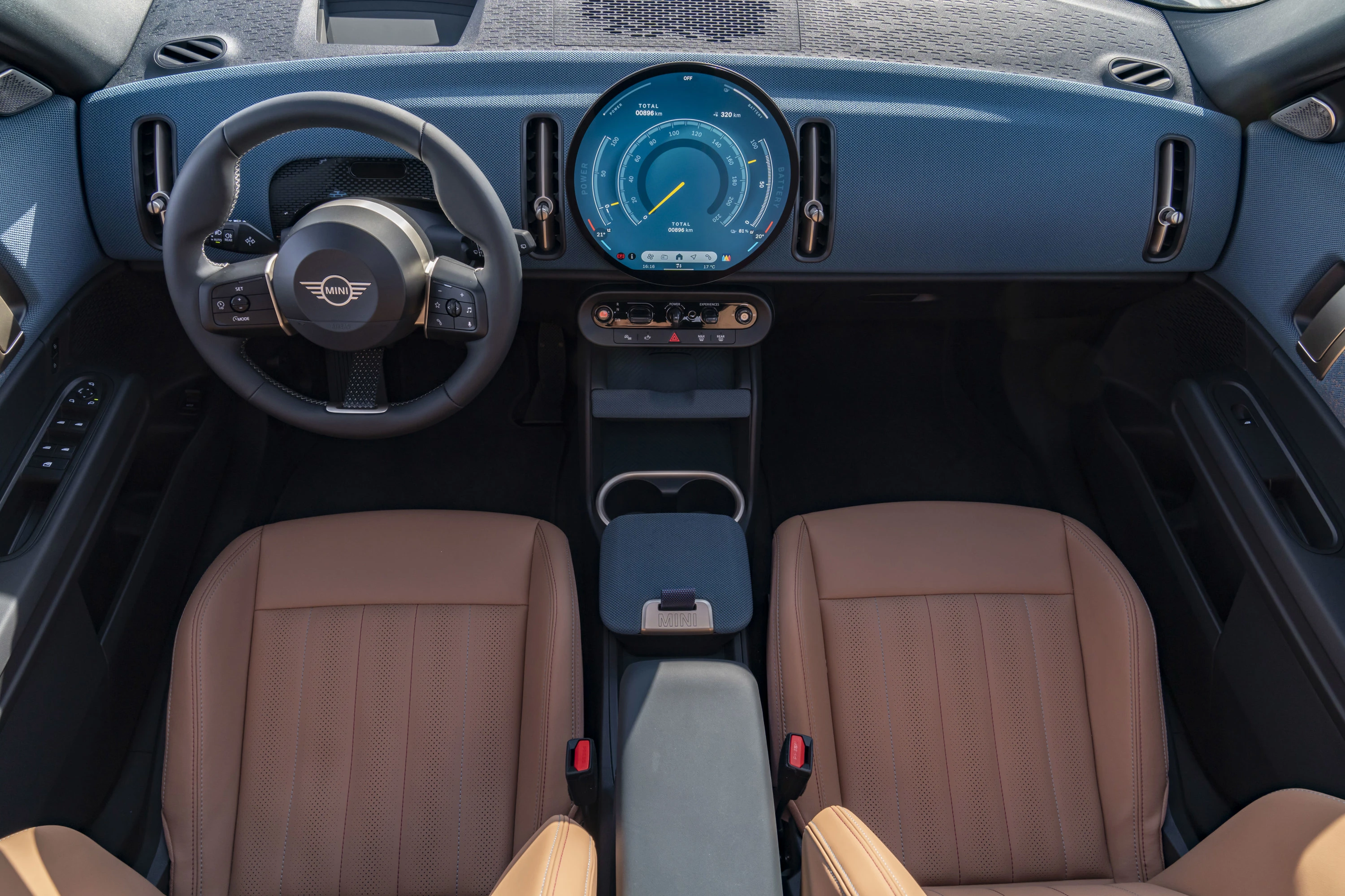 Mini Countryman E interior view