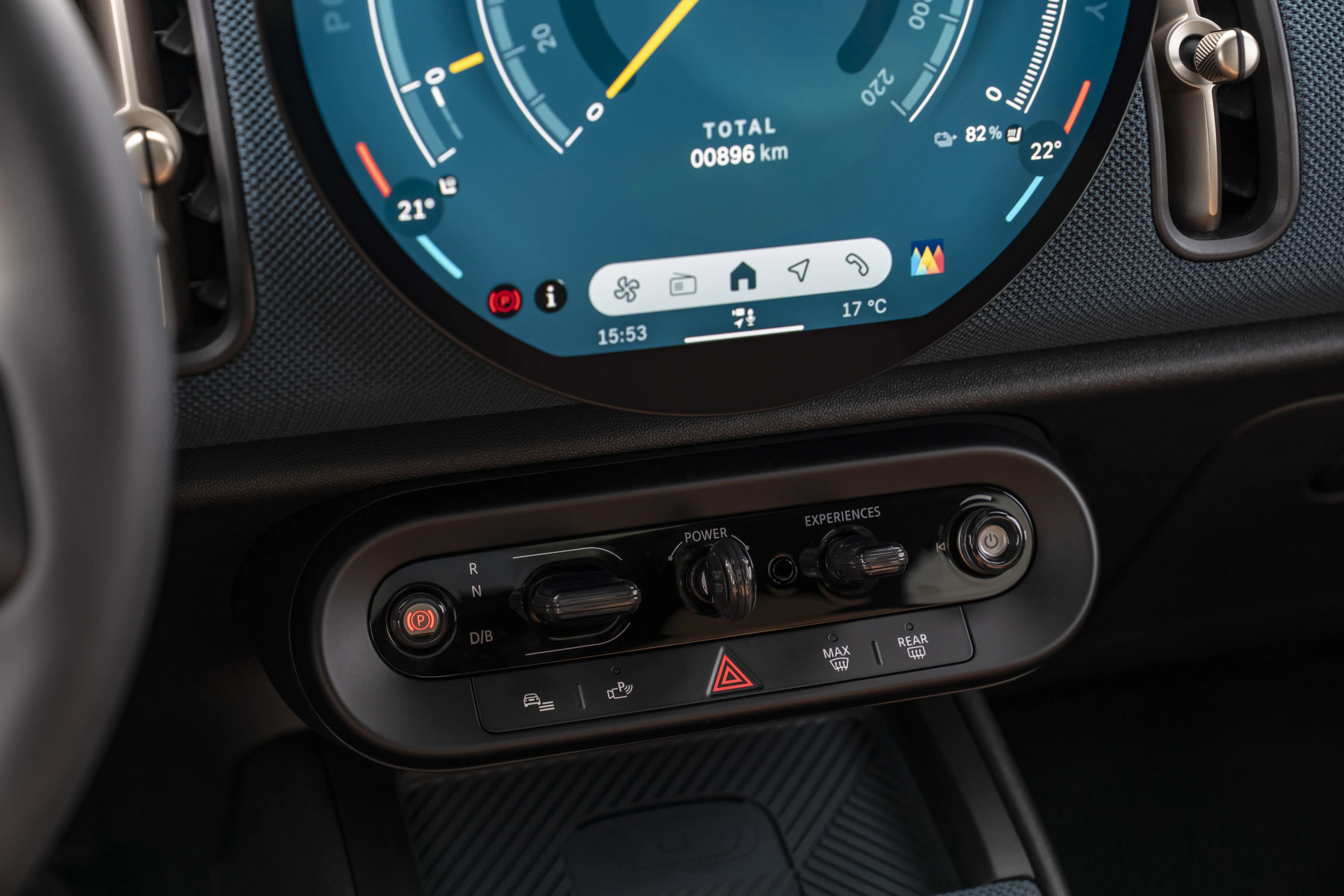 Mini Countryman E details view