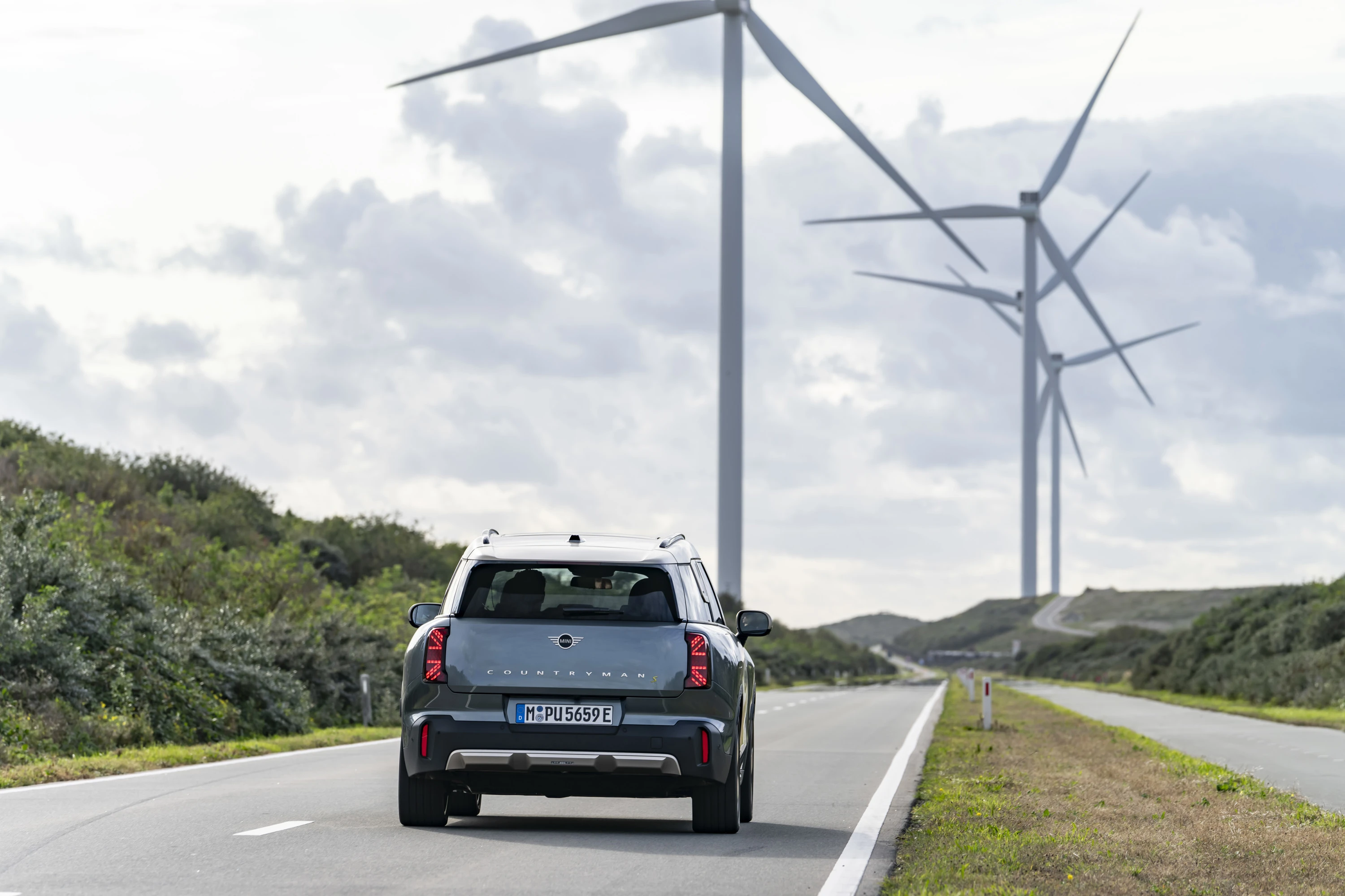 Mini Countryman E exterior view