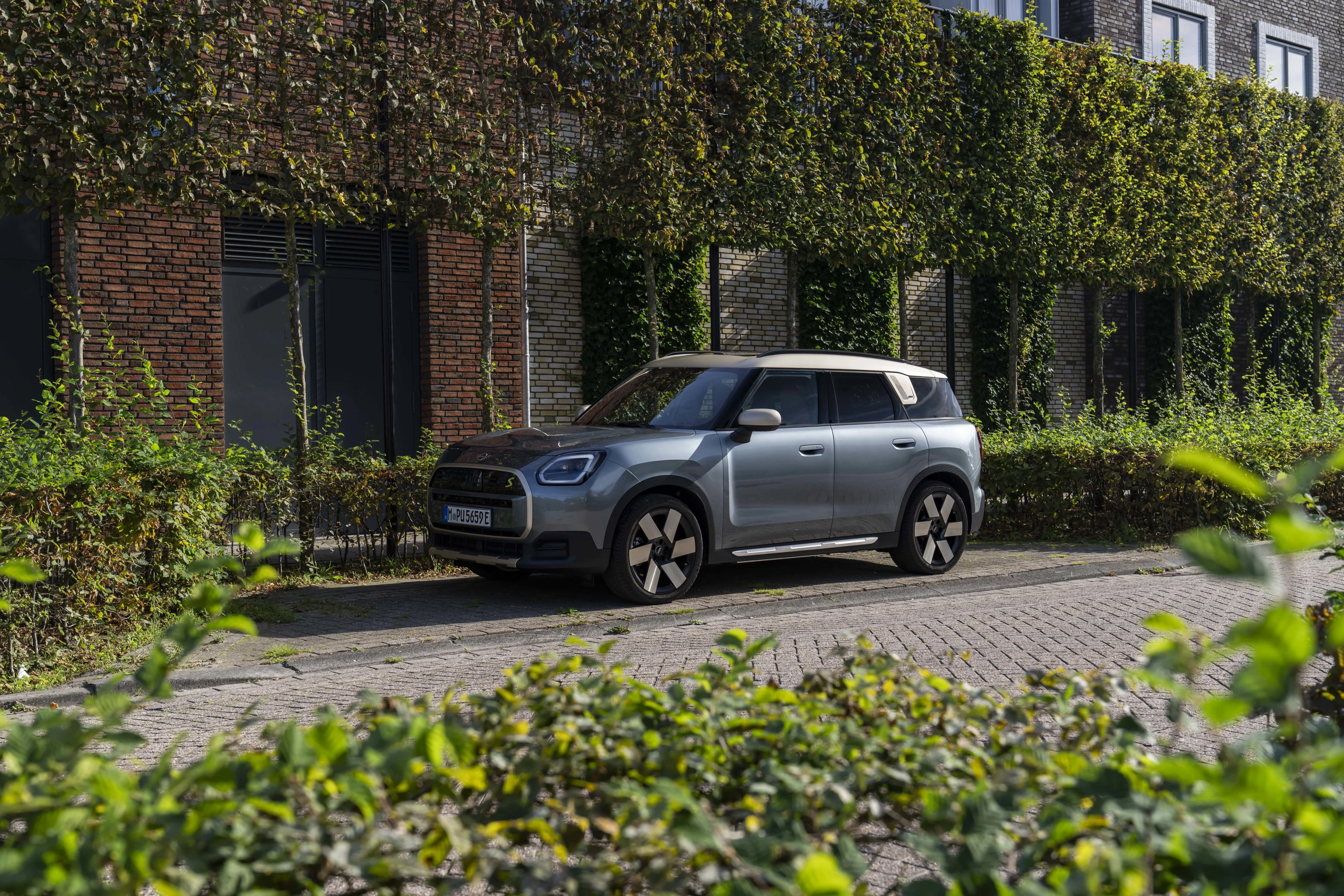 Mini Countryman E (GEN1) electric vehicle variant