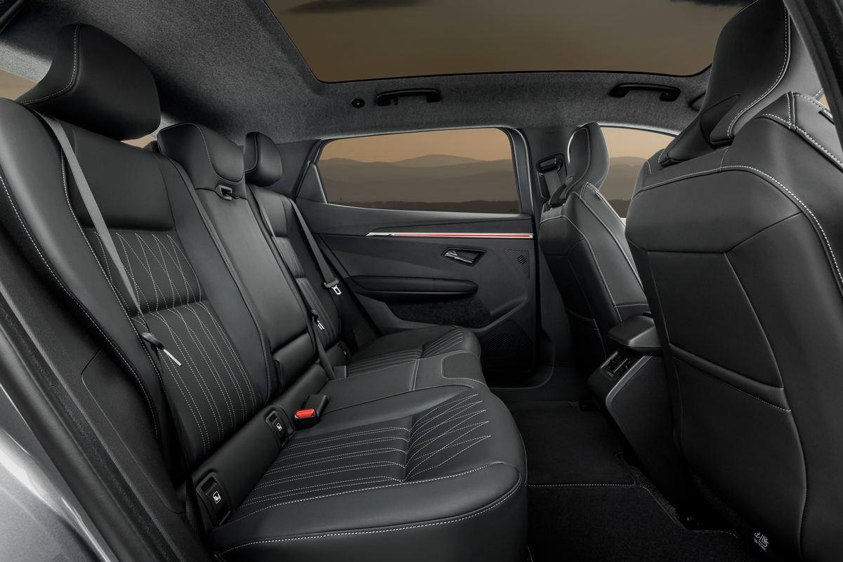 Mitsubishi Eclipse Cross 87 kWh Long Range secondrowseats view