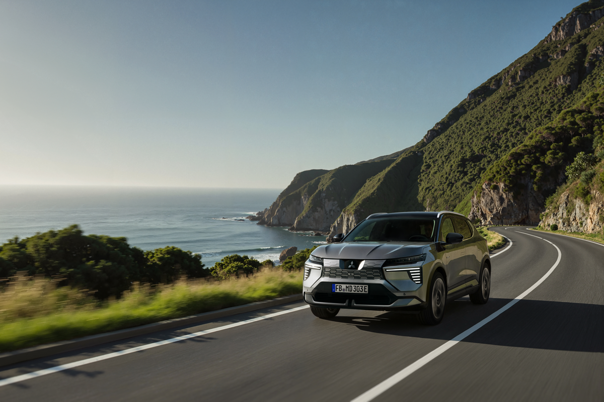 Mitsubishi Eclipse Cross 87 kWh Long Range exterior view