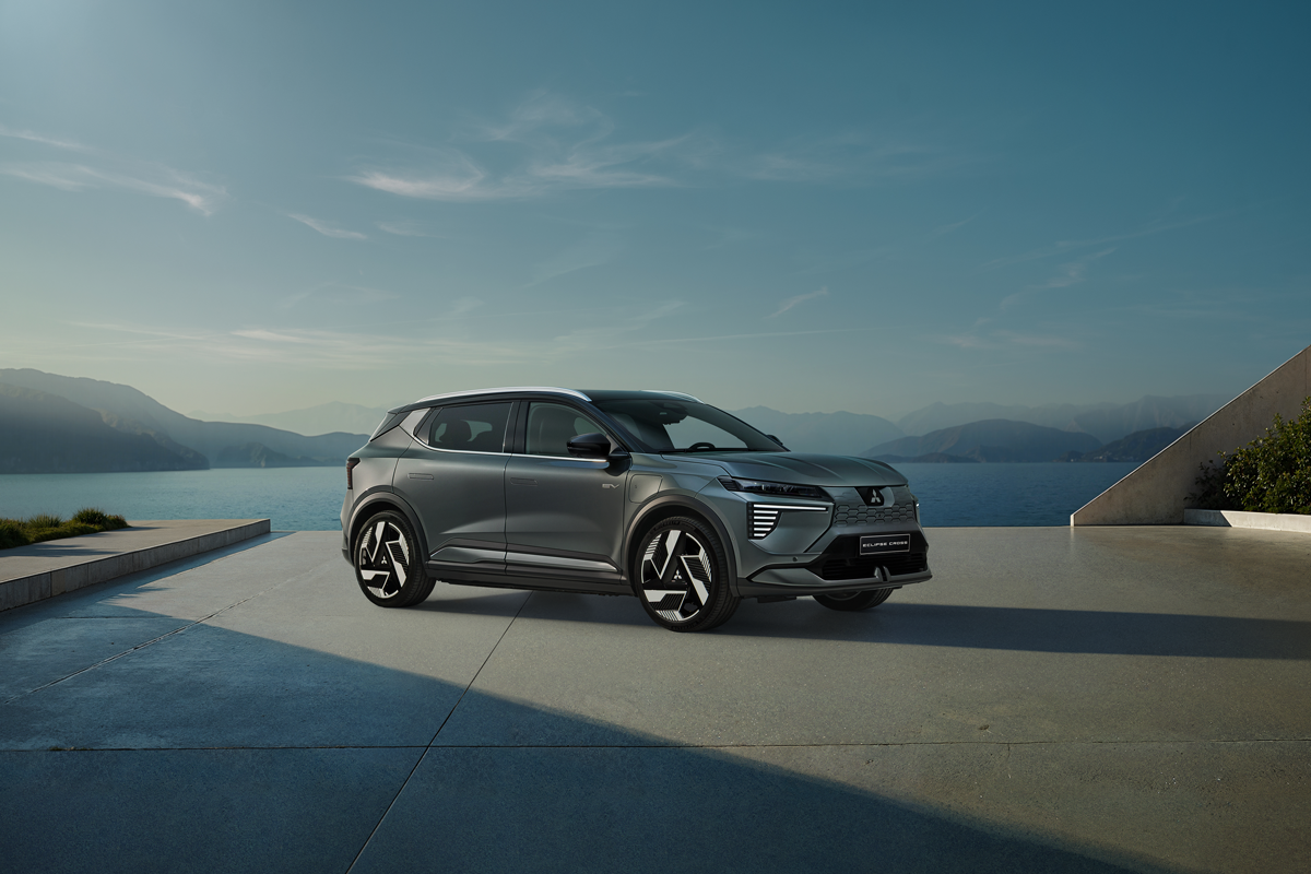 Mitsubishi Eclipse Cross 87 kWh Long Range exterior view