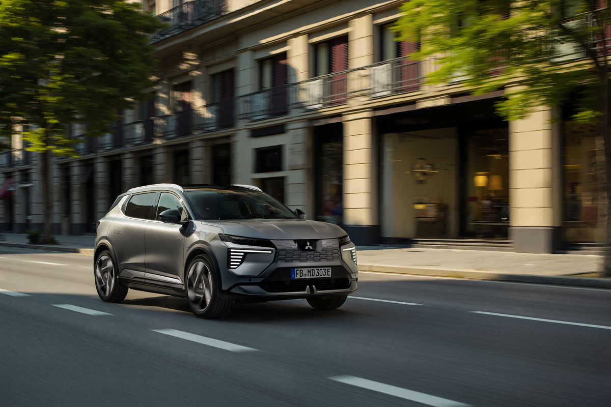Mitsubishi Eclipse Cross 87 kWh Long Range electric vehicle exterior