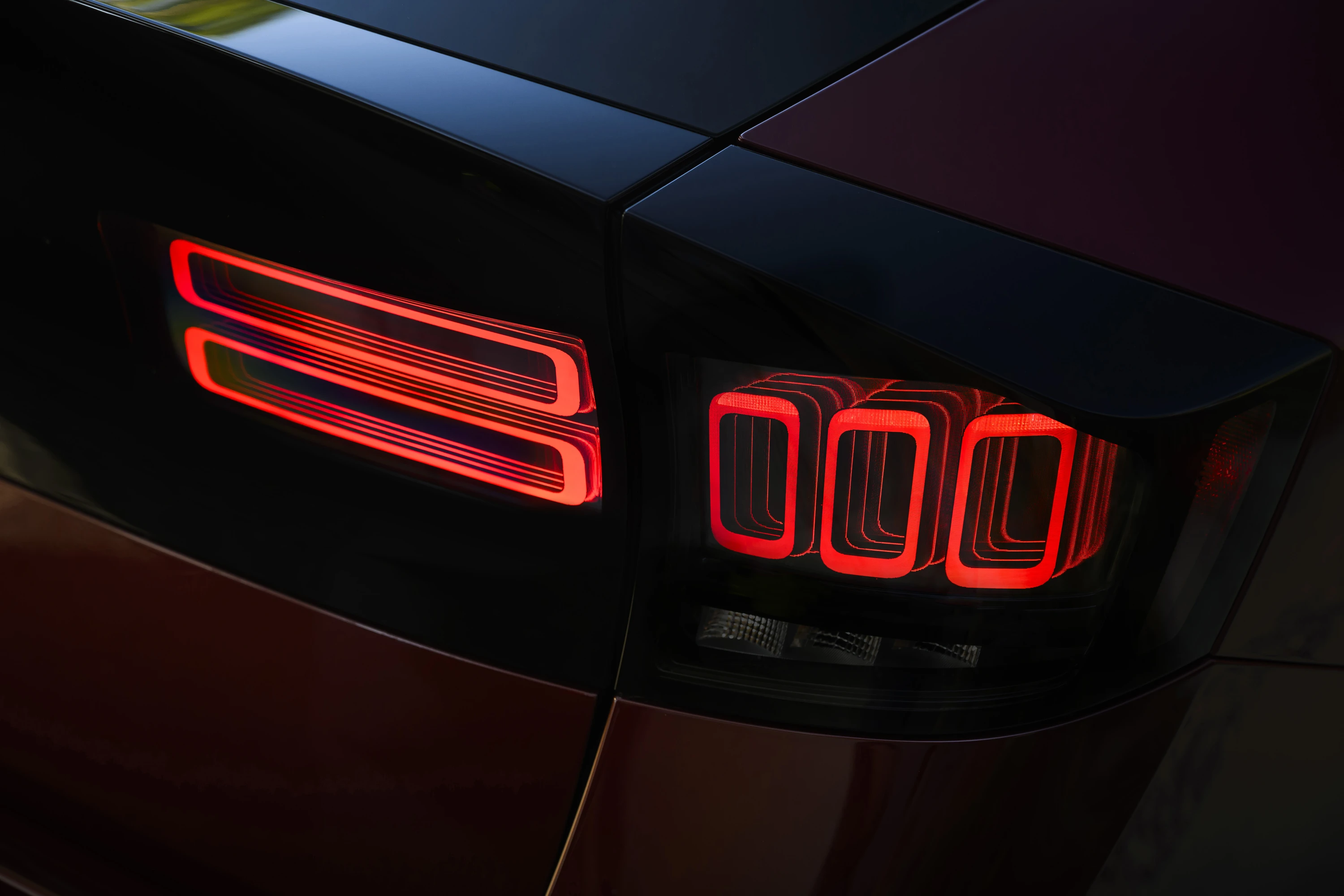 Nissan Leaf Standard Range taillights view